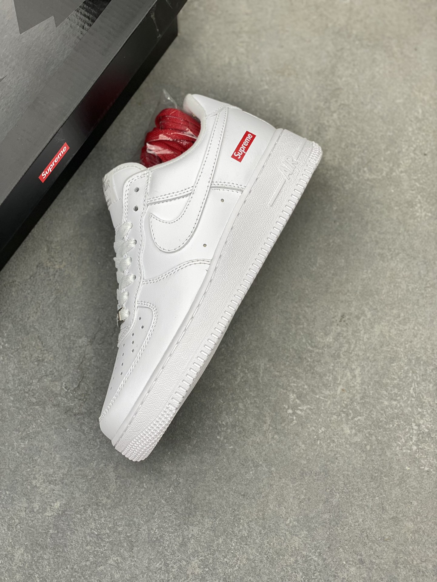 Nike Air Force 1 x Supreme White CU9225-100 Original Quality Sneakers 8 i1718388941 6054 7