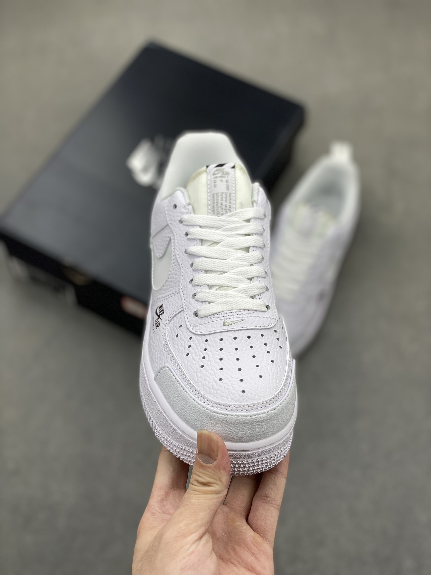 Nike Air Force 1 Premium White Low-Top Sneakers - Limited Edition 3 i1718388990 4218 5
