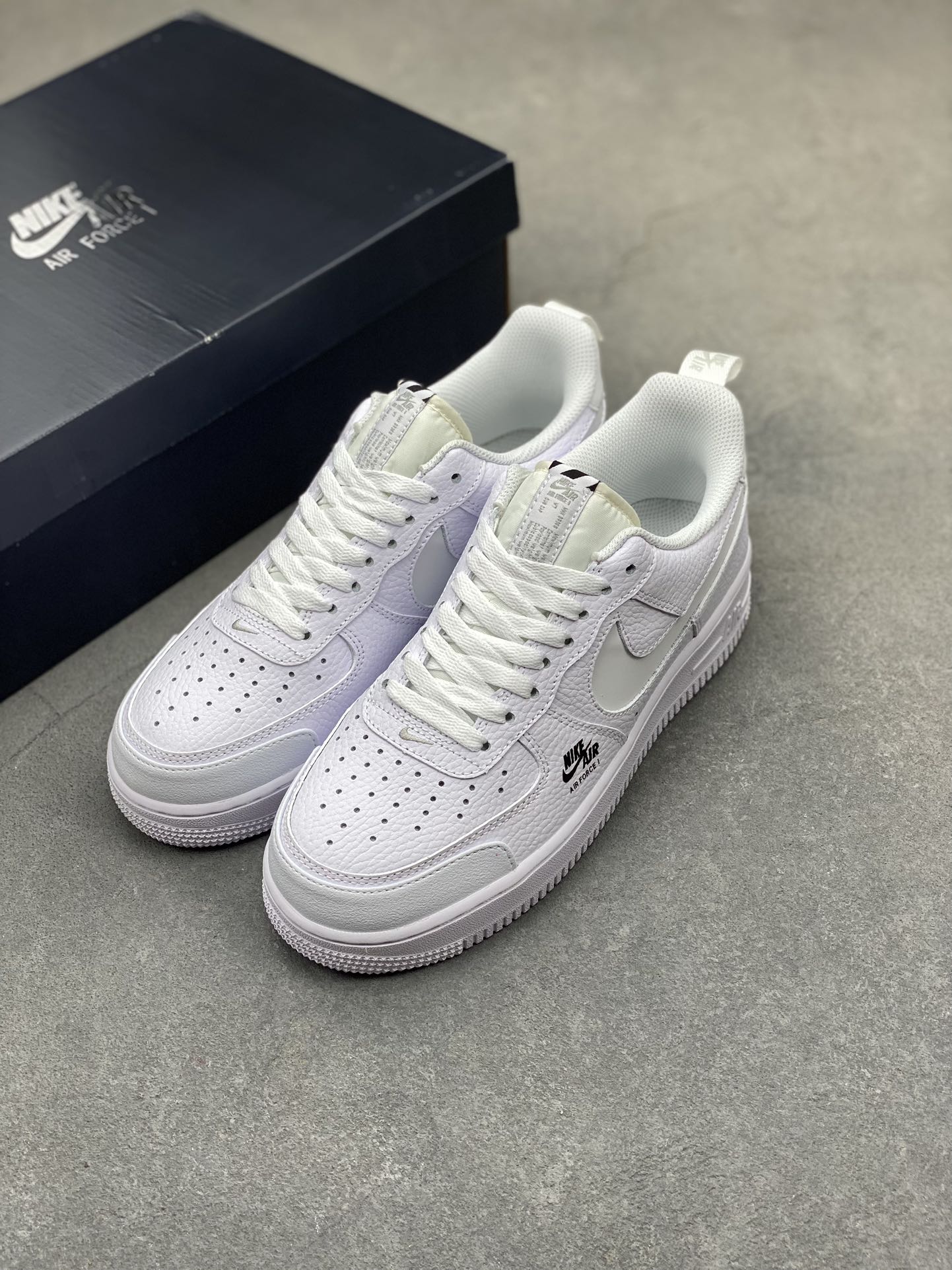 Nike Air Force 1 Premium White Low-Top Sneakers - Limited Edition 9 i1718388990 485 3