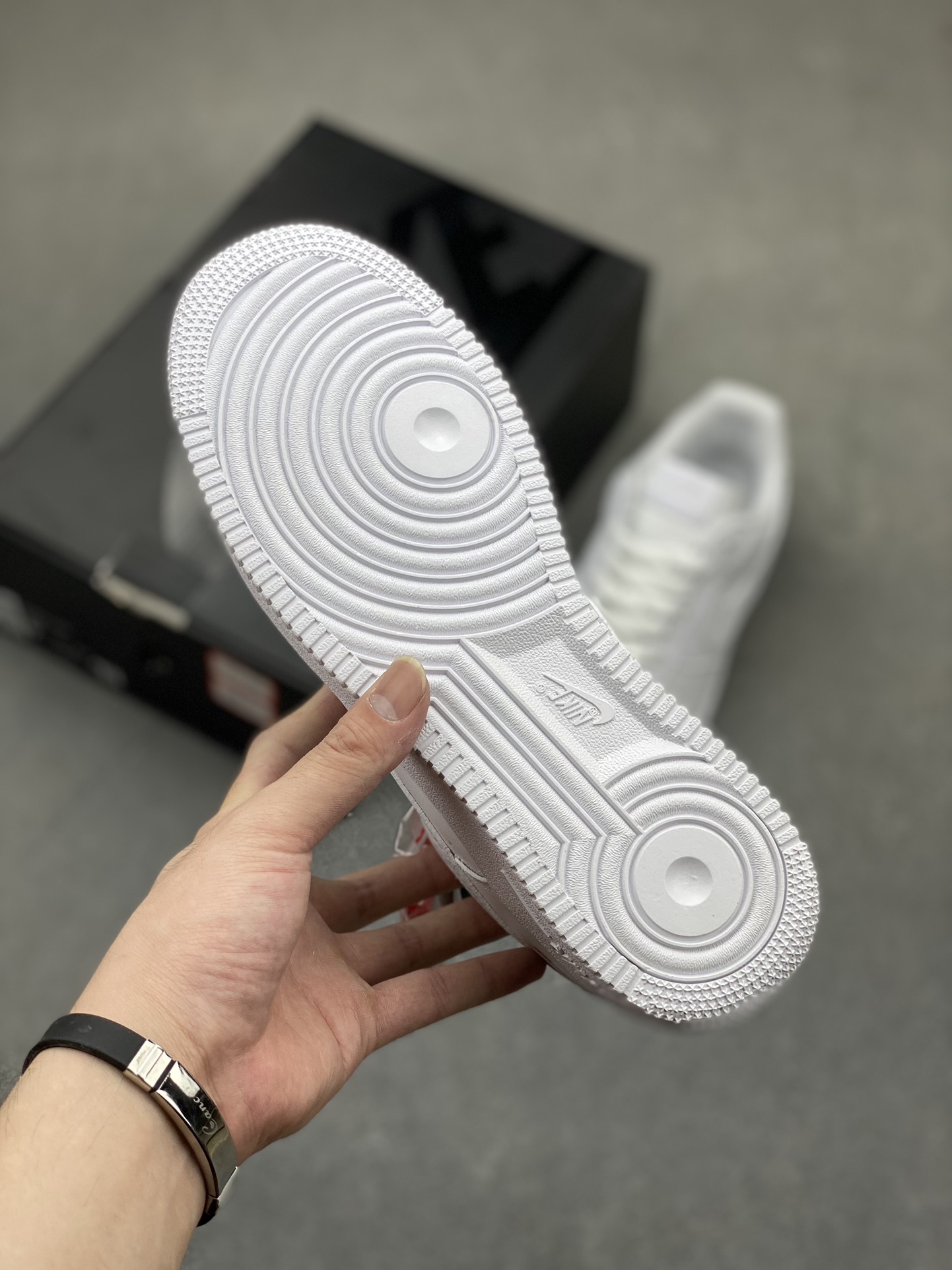 Nike Air Force 1 Low Supreme White CU9225-100 Lifetime Warranty 7 i1718389184 7440 2