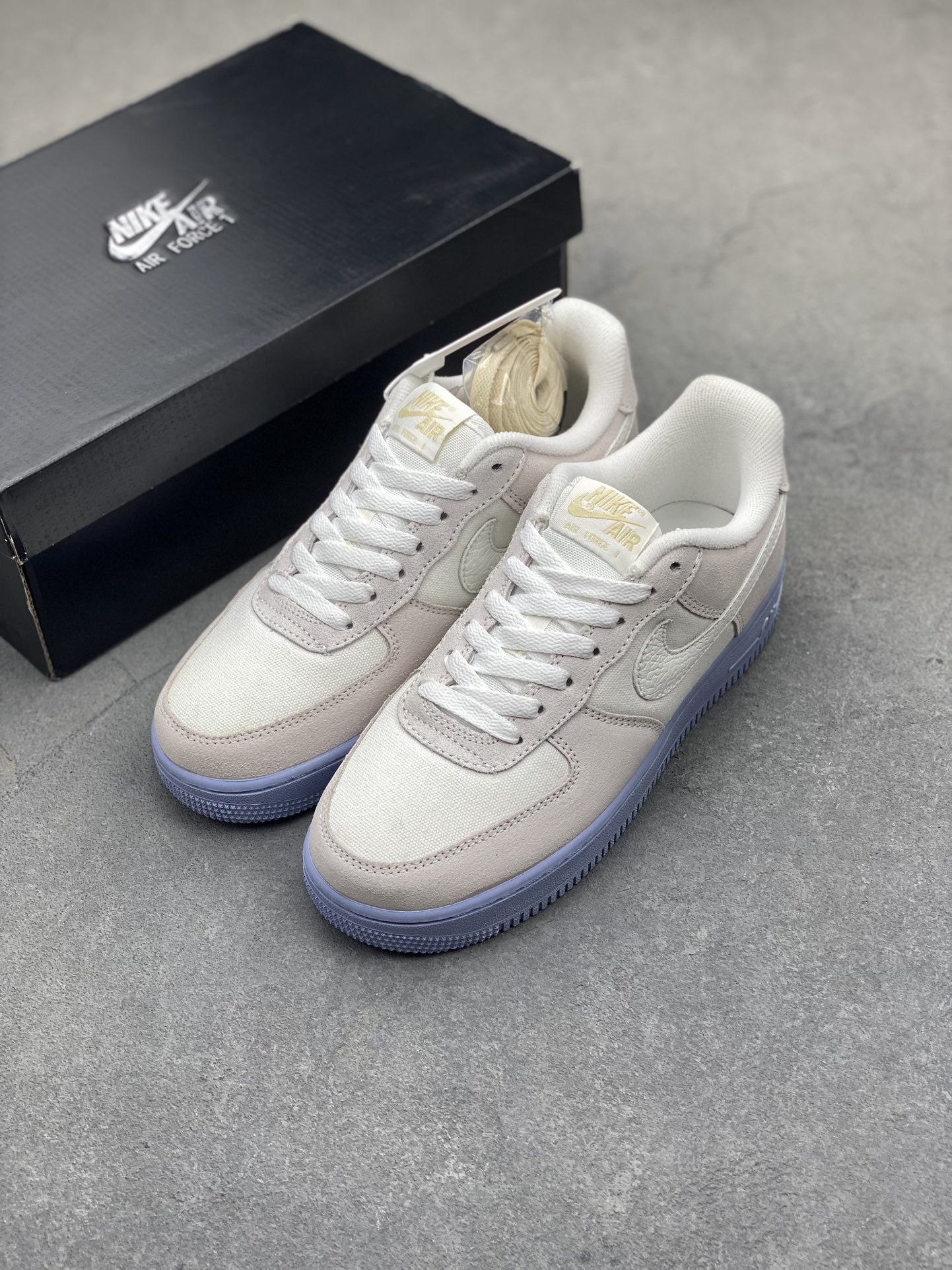 Nike Air Force 1 Low: Iconic Style, All-Day Comfort, and Full-Length Air Cushioning 9 i1718476899 1281 8