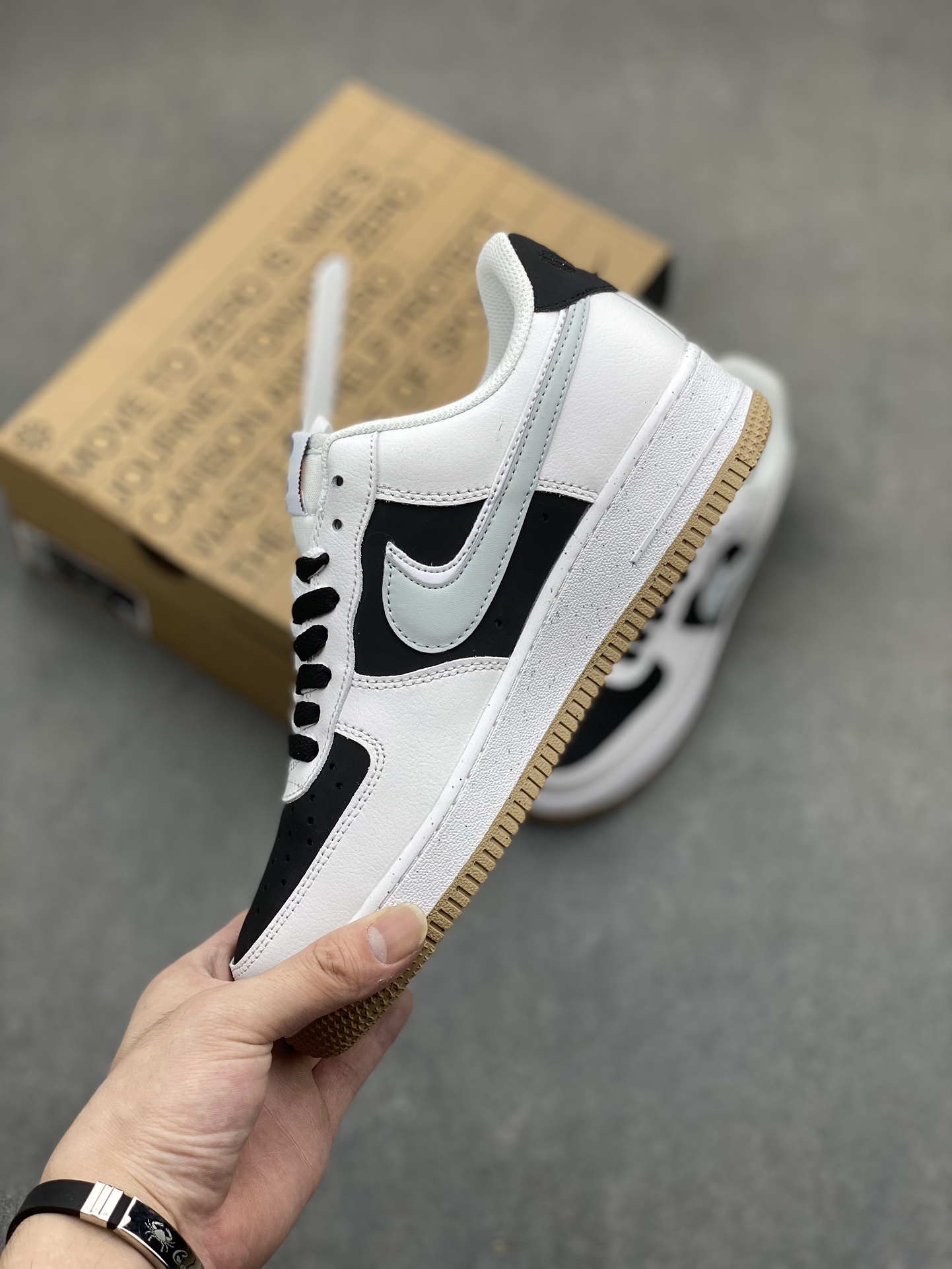 Nike Air Force 1 Low Panda: Full-Cushion Comfort, Original Design Sneakers 4 i1718476976 1518 2