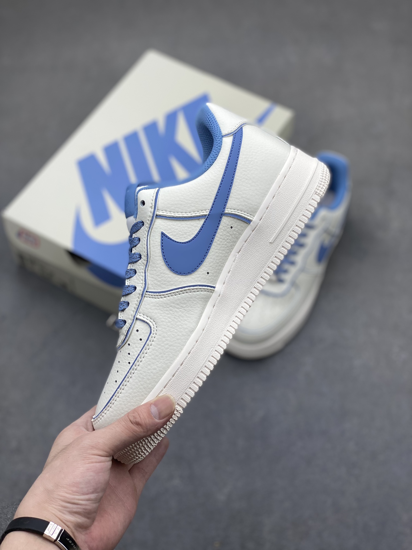 Nike Air Force 1 '07 Low White Blue Reflective Casual Sneakers 4 i1718564812 1663 1