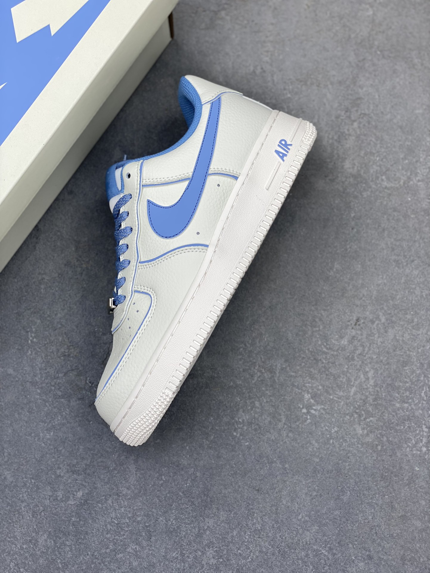 Nike Air Force 1 '07 Low White Blue Reflective Casual Sneakers 8 i1718564812 6469 3