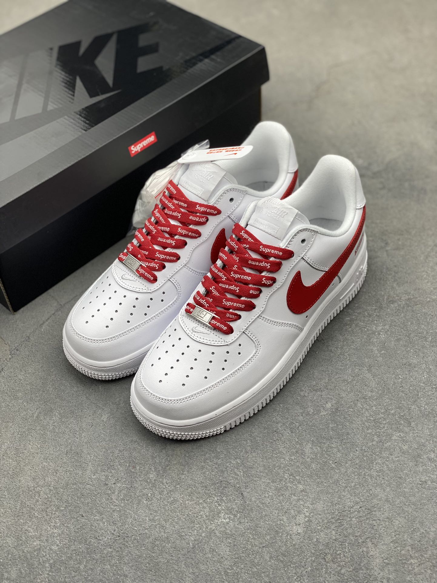 Nike x Supreme Air Force 1 Low: Authentic Comfort, Iconic Style 9 i1718564987 5530 4