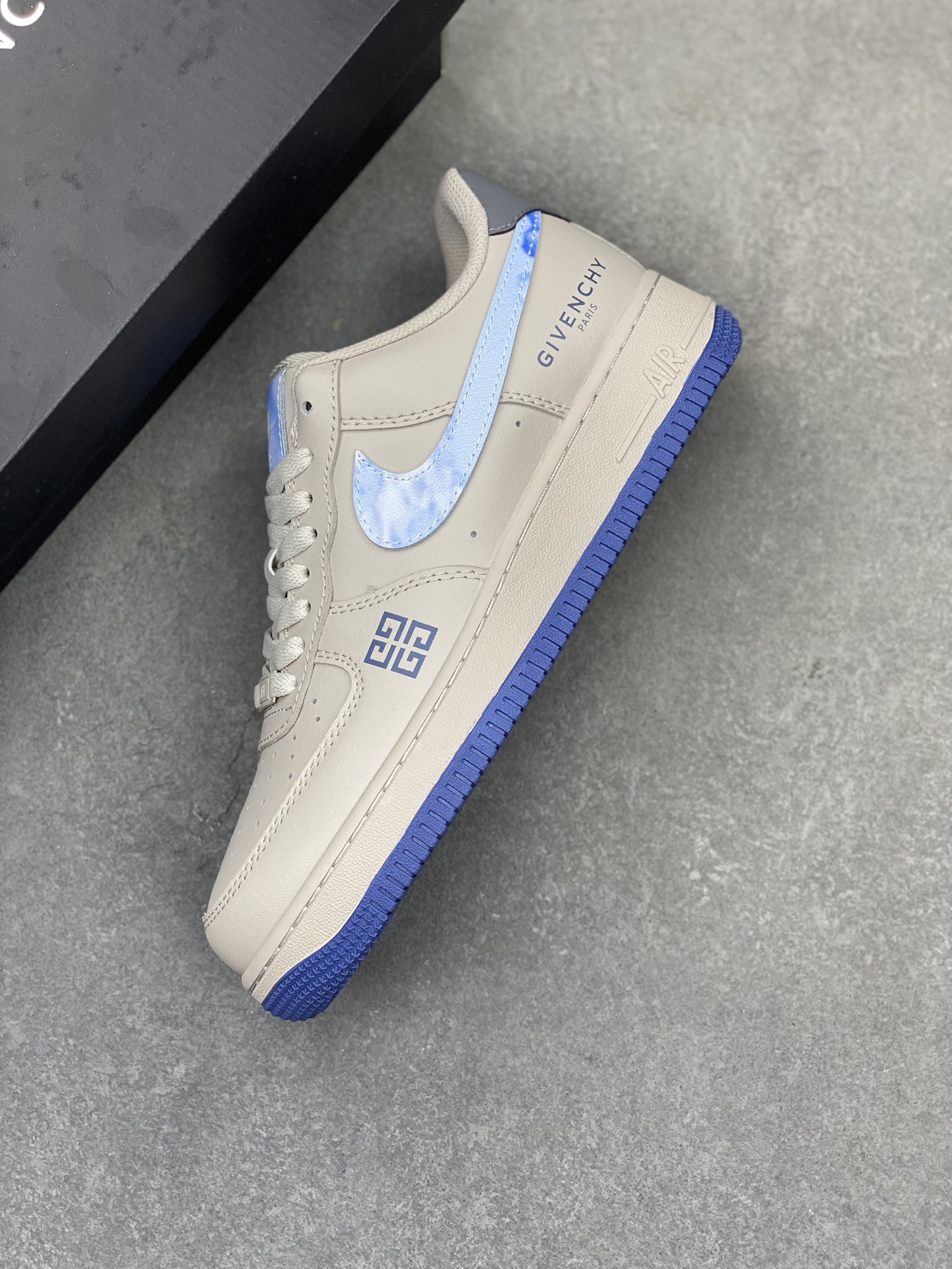 Nike Air Force 1 '07 LX Low Top Sneakers - Givenchy Edition 8 i1718565211 4110 6