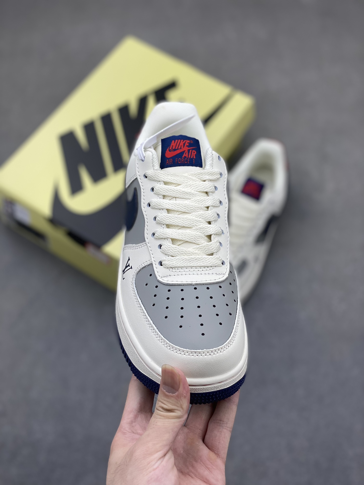 Nike Air Force 1 '07 Low x Louis Vuitton Grey Green Limited Edition 3 i1718651689 667 7