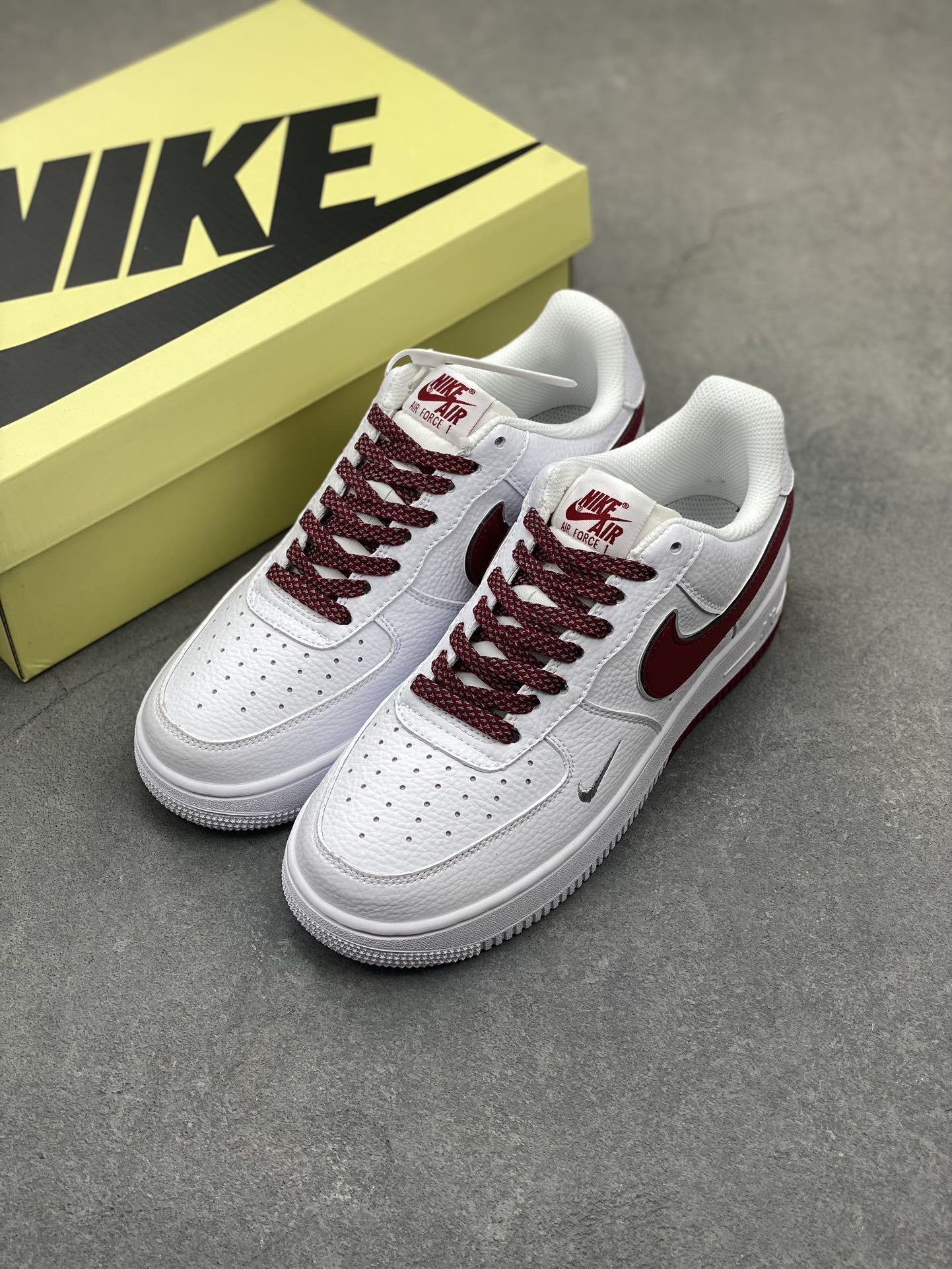 Nike Air Force 1 '07 Low White/Red Casual Sneakers CW2288-111 9 i1718651808 2858 5