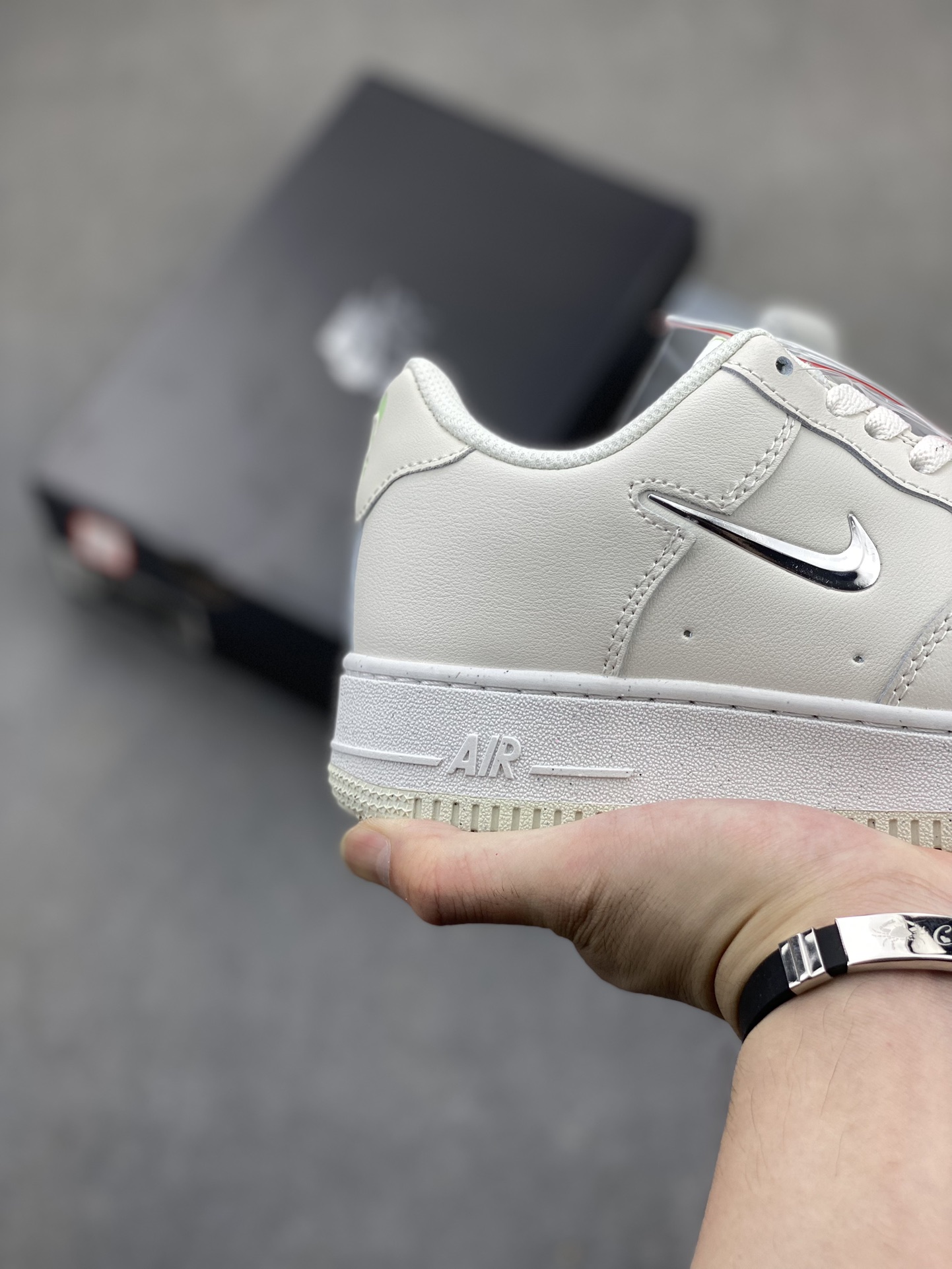 Nike Air Force 1 '07 Low: Iconic Style, Supreme Comfort - FN8540-100 6 i1718652357 7405 0