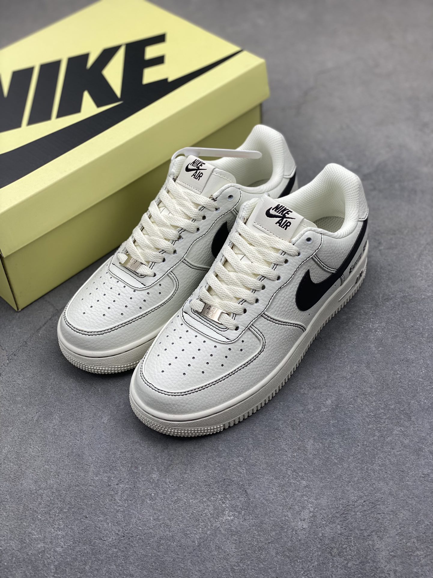 Nike X Vlone Air Force 1 '07 Low Sneakers - Cream/Black, Premium Leather 9 i1718652396 5421 2