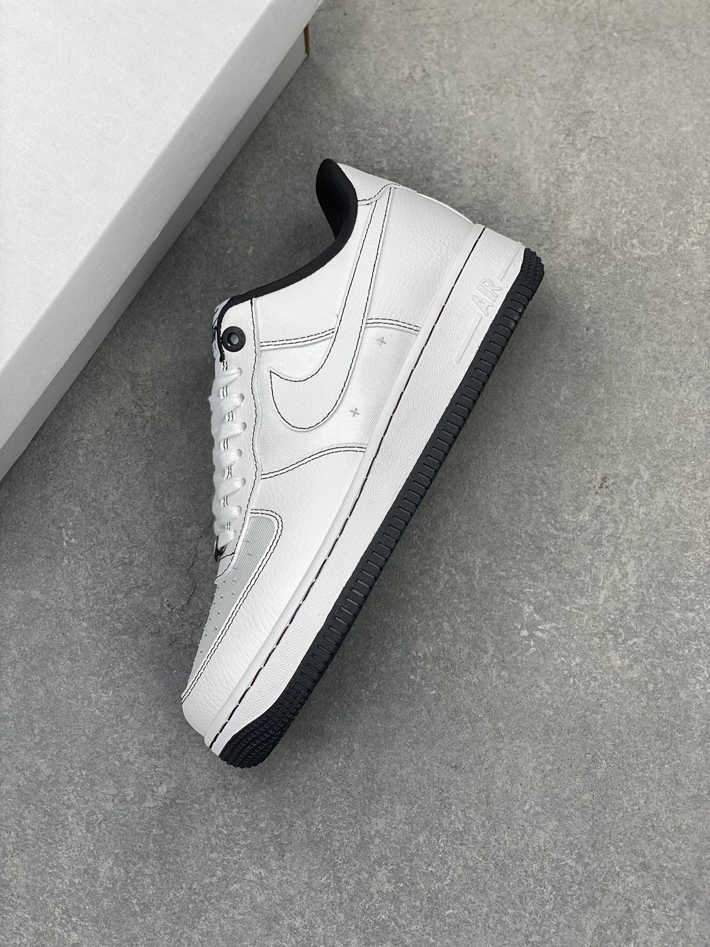 Nike Air Force 1 '07 Low White/Black Ice Silk Sneakers - Breathable Comfort 8 i1718653030 1063 1