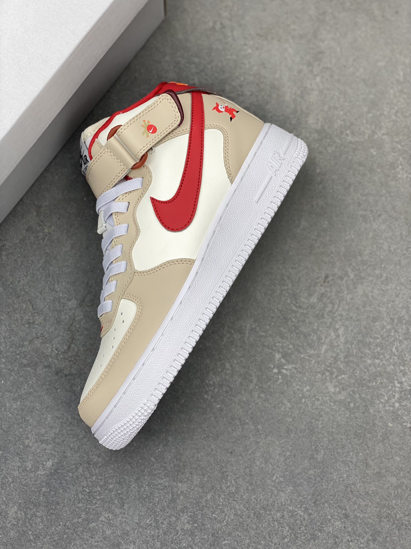 Nike Air Force 1 High '07: Iconic Style, Elevated Design - FZ5521-161 8 i1718735992 2921 1