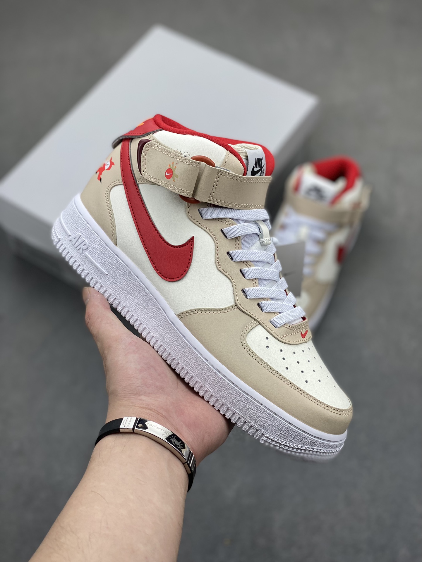 Nike Air Force 1 High '07: Iconic Style, Elevated Design - FZ5521-161 2 i1718735992 3986 6