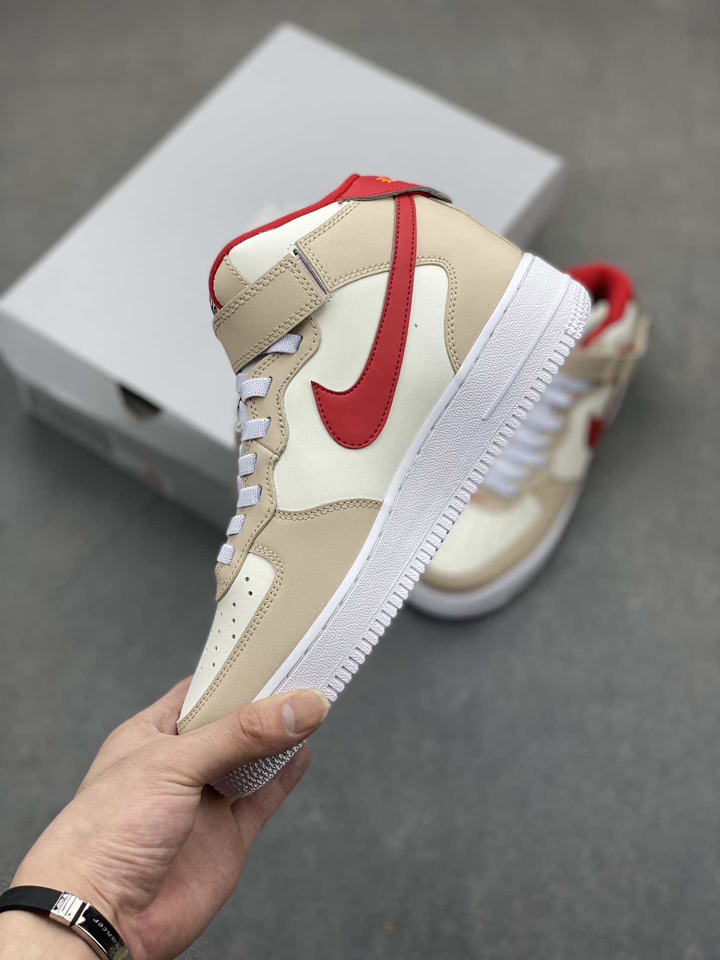 Nike Air Force 1 High '07: Iconic Style, Elevated Design - FZ5521-161 4 i1718735992 8031 2