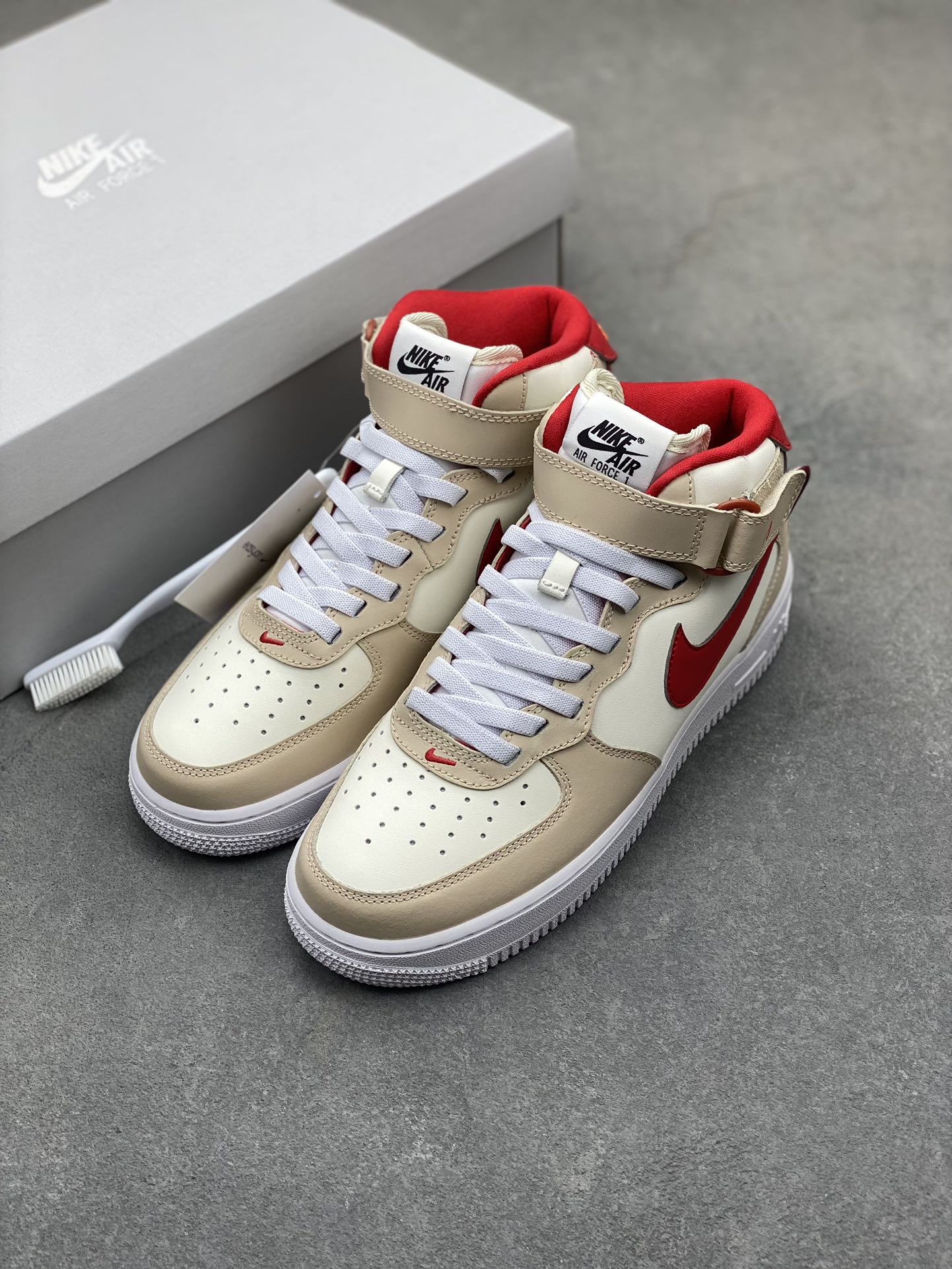 Nike Air Force 1 High '07: Iconic Style, Elevated Design - FZ5521-161 9 i1718735992 9549 5