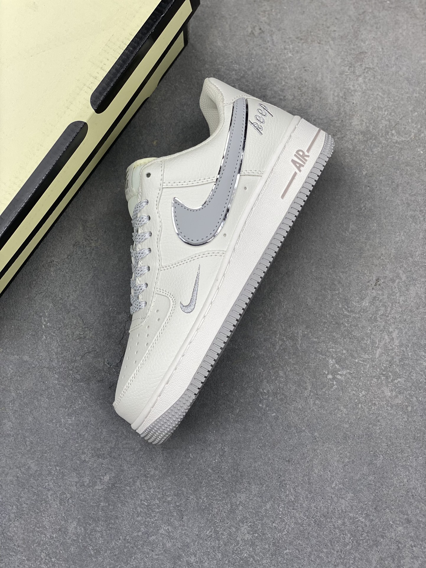 Nike Air Force 1 '07: Iconic Style, Superior Comfort, and Lasting Quality 8 i1718736247 2591 0