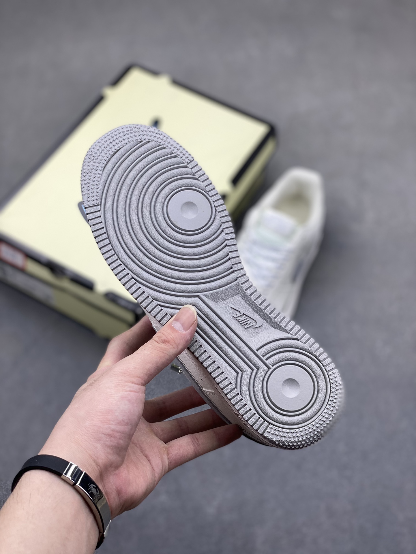 Nike Air Force 1 '07: Iconic Style, Superior Comfort, and Lasting Quality 7 i1718736247 4026 0