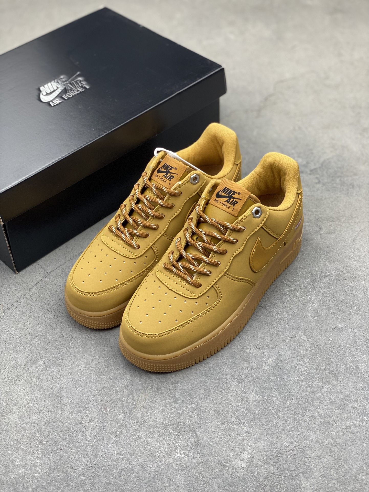 Nike Air Force 1 '07 Premium - Classic Style & Comfort in Every Step 9 i1718736328 866 0