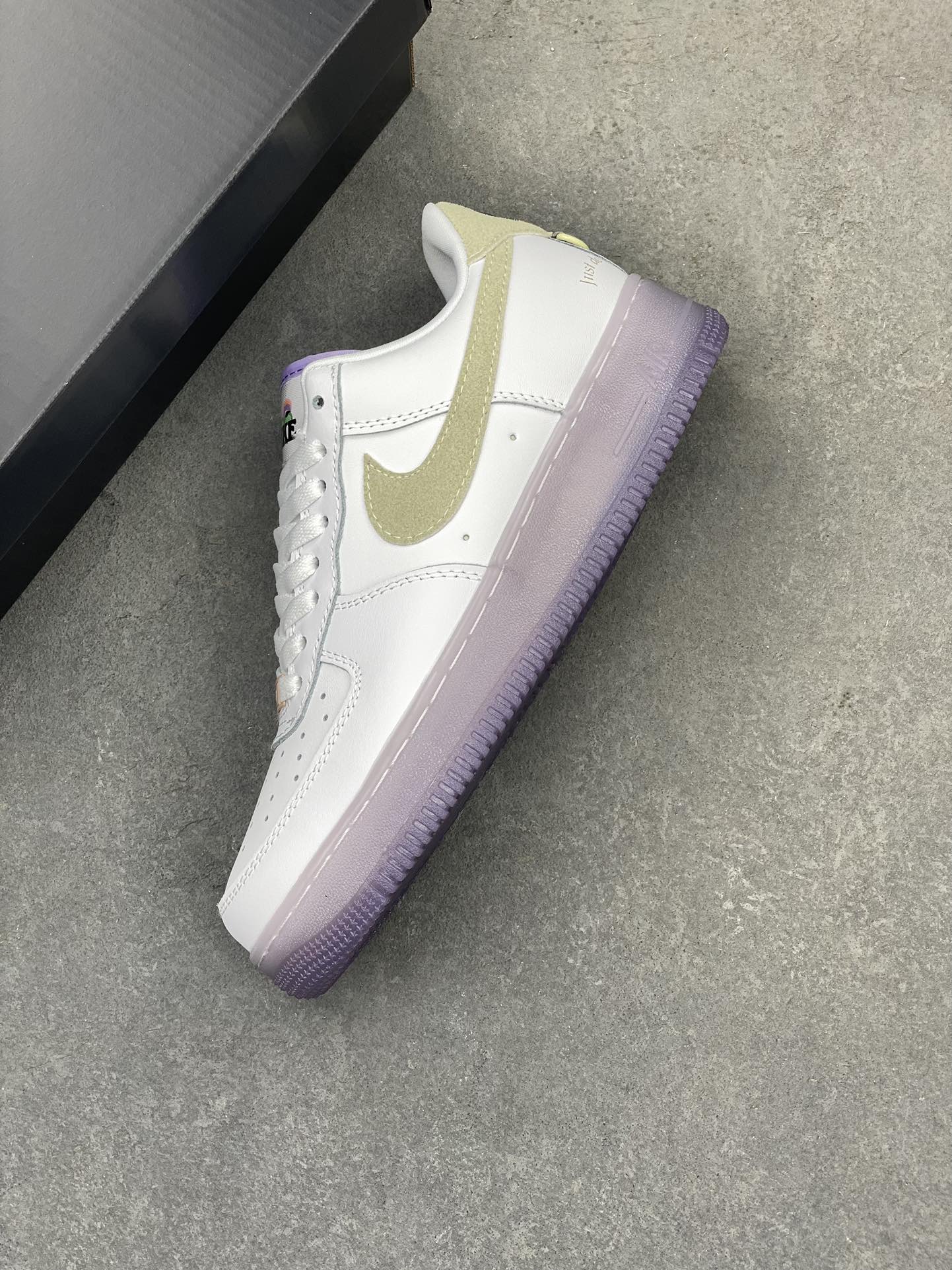 Nike Air Force 1 Low White/Olive/Purple - Comfortable, Stylish Sneakers 8 i1718824663 1944 3