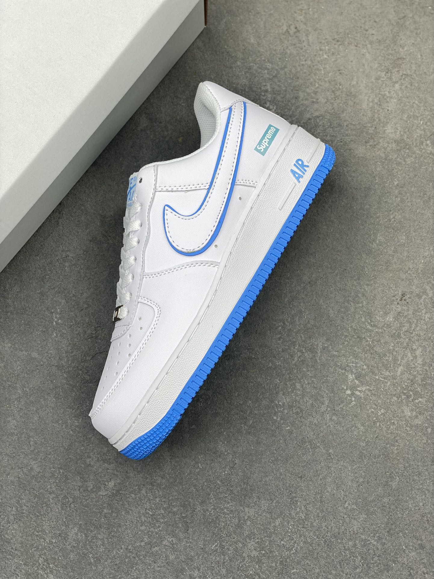 Nike Air Force 1 '07 White/Blue Supreme Edition - Iconic Style & Comfort 8 i1718824731 4668 4