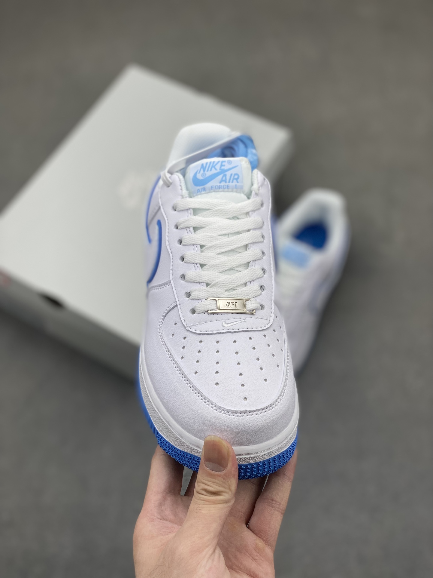 Nike Air Force 1 '07 White/Blue Supreme Edition - Iconic Style & Comfort 3 i1718824731 8756 3