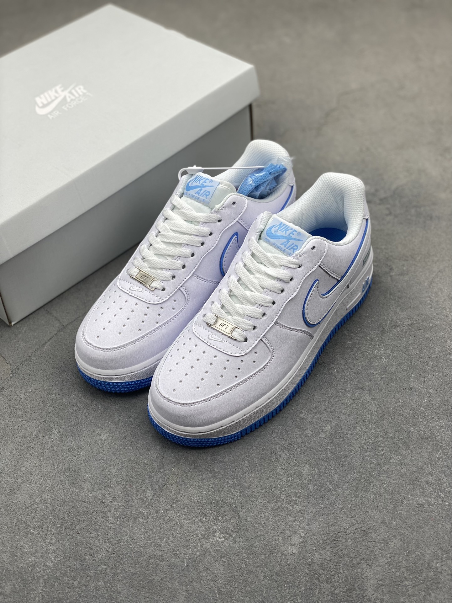 Nike Air Force 1 '07 White/Blue Supreme Edition - Iconic Style & Comfort 9 i1718824738 6741 0