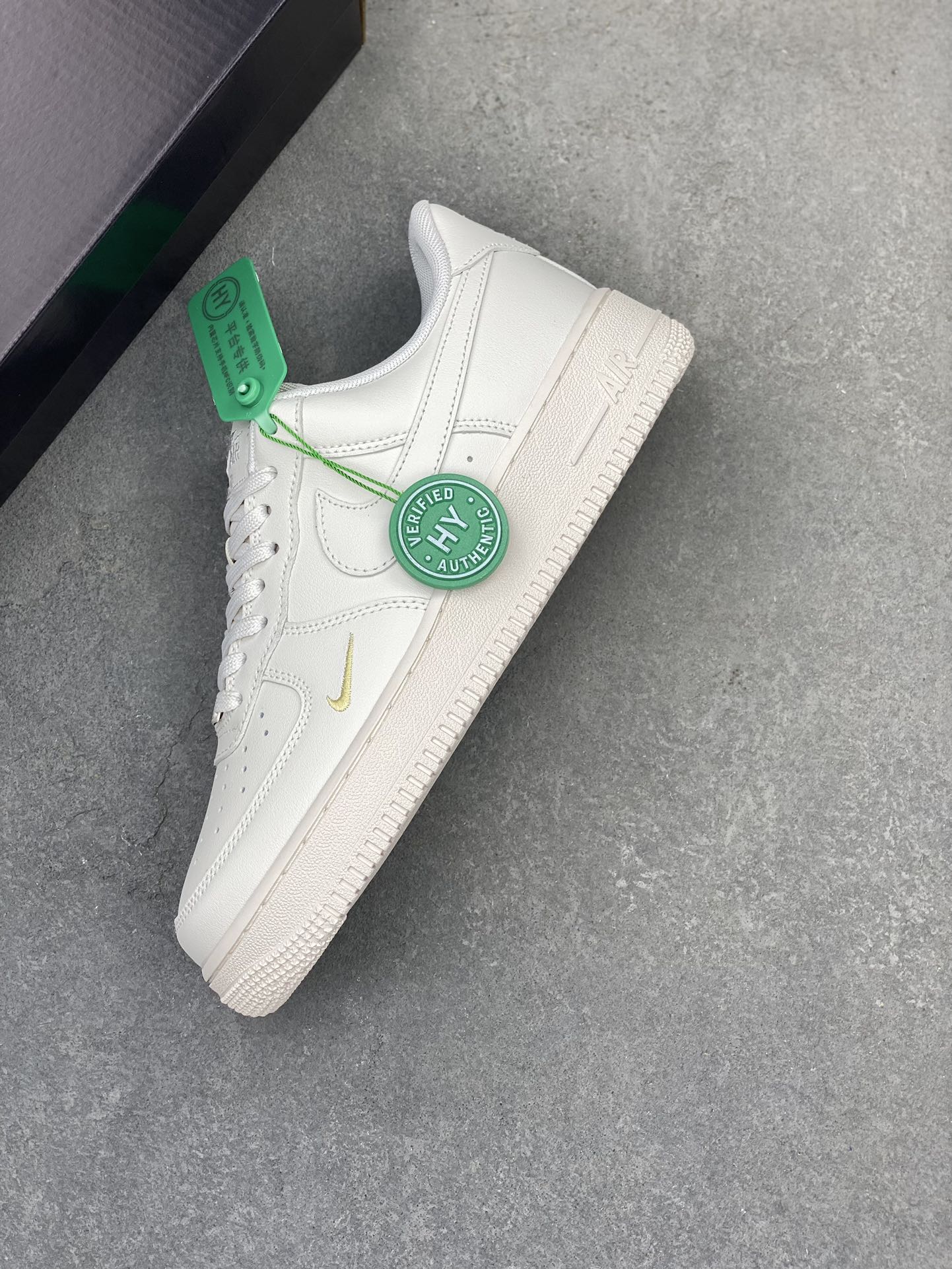 Nike Air Force 1 Low White Gold Swoosh Casual Sneakers HJ3841-030 8 i1718908385 1418 0