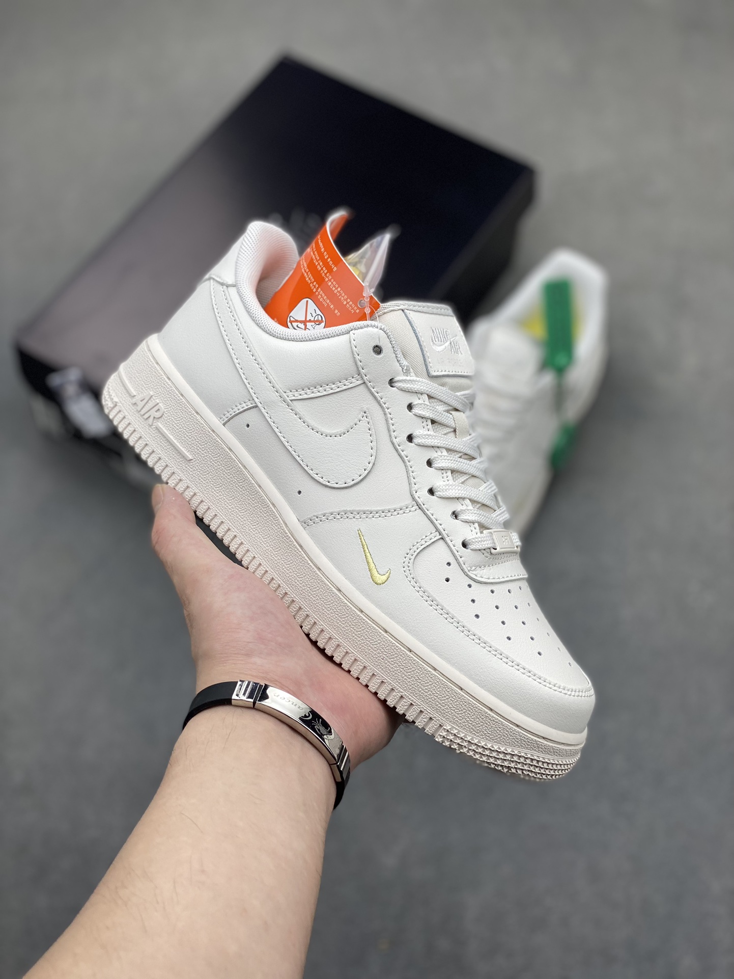 Nike Air Force 1 Low White Gold Swoosh Casual Sneakers HJ3841-030 2 i1718908385 1431 3
