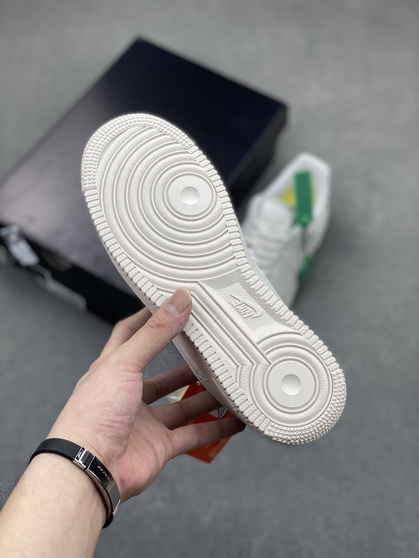 Nike Air Force 1 Low White Gold Swoosh Casual Sneakers HJ3841-030 7 i1718908385 3279 8