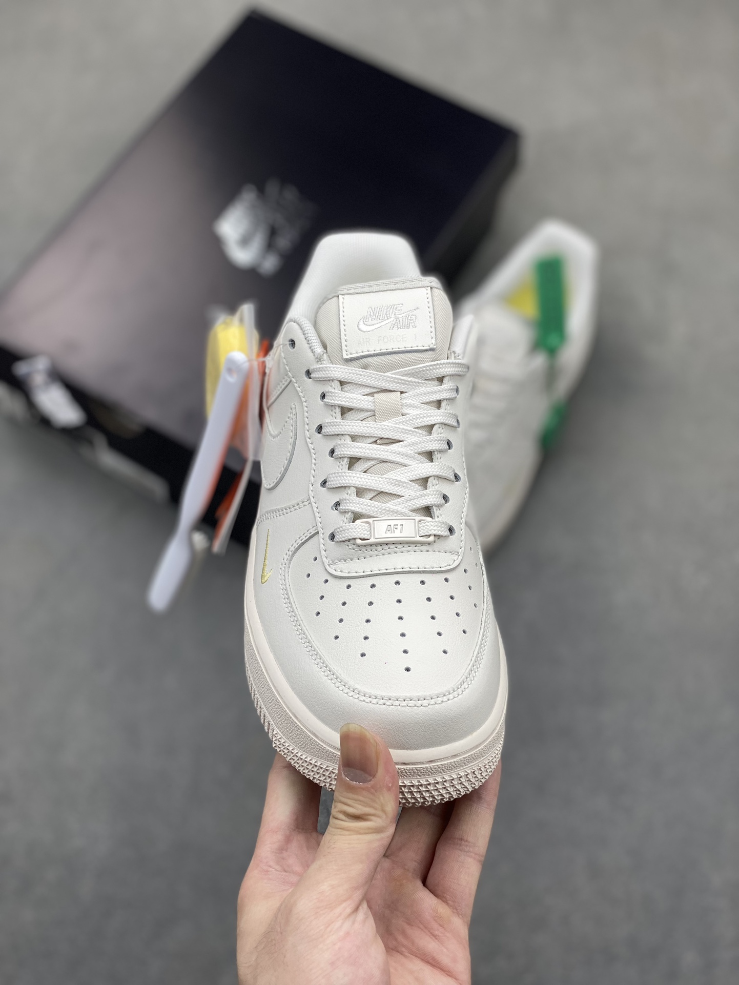 Nike Air Force 1 Low White Gold Swoosh Casual Sneakers HJ3841-030 3 i1718908385 9971 4