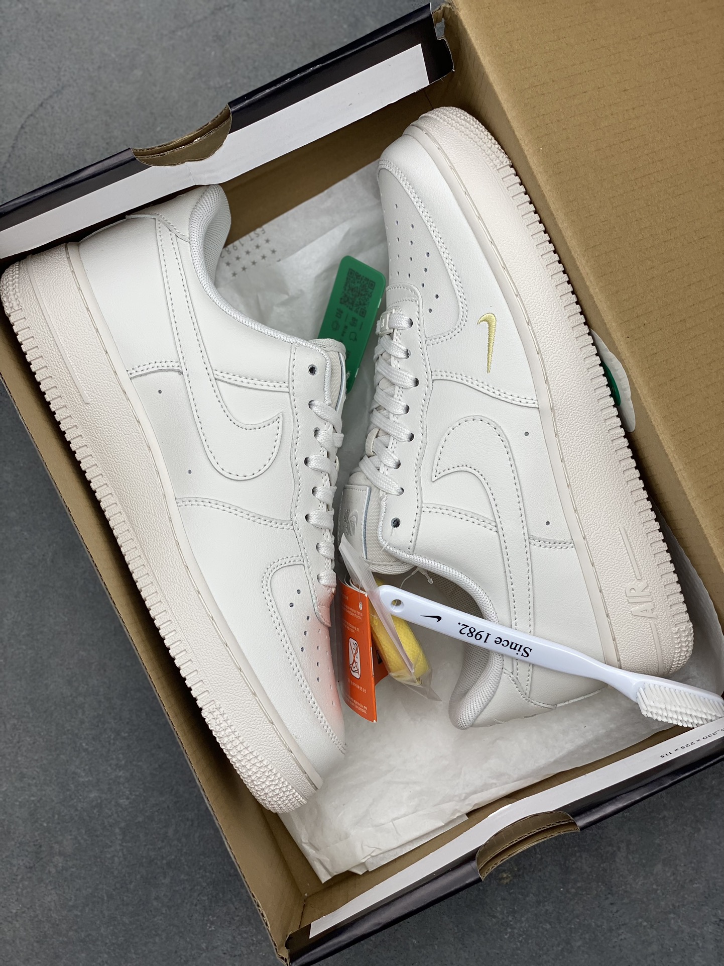 Nike Air Force 1 Low White Gold Swoosh Casual Sneakers HJ3841-030 10 i1718908394 6386 0