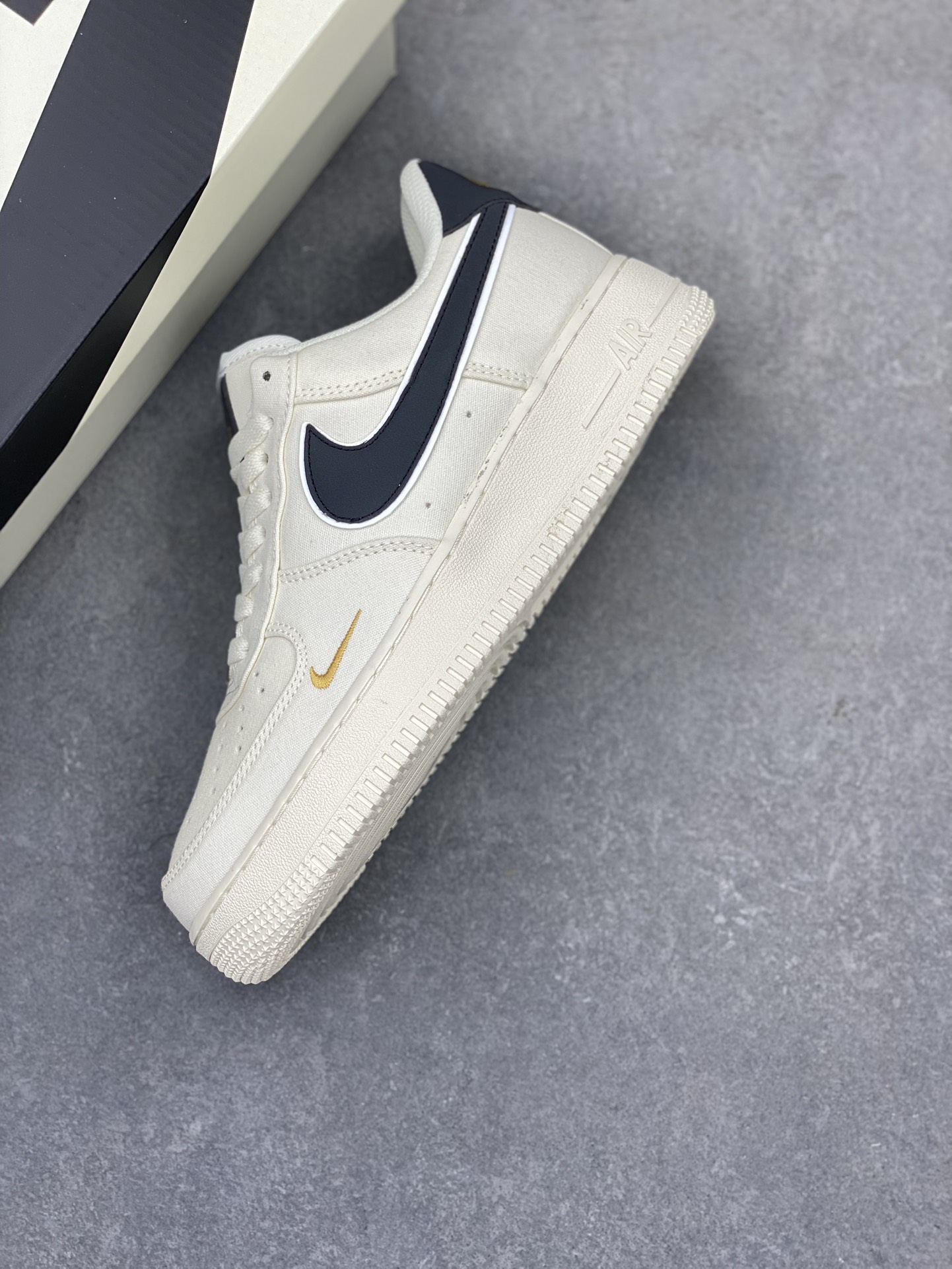 Nike Air Force 1 '07 Low Casual Sneakers - Black/Gold Accents, Premium Comfort 8 i1718908972 9855 0