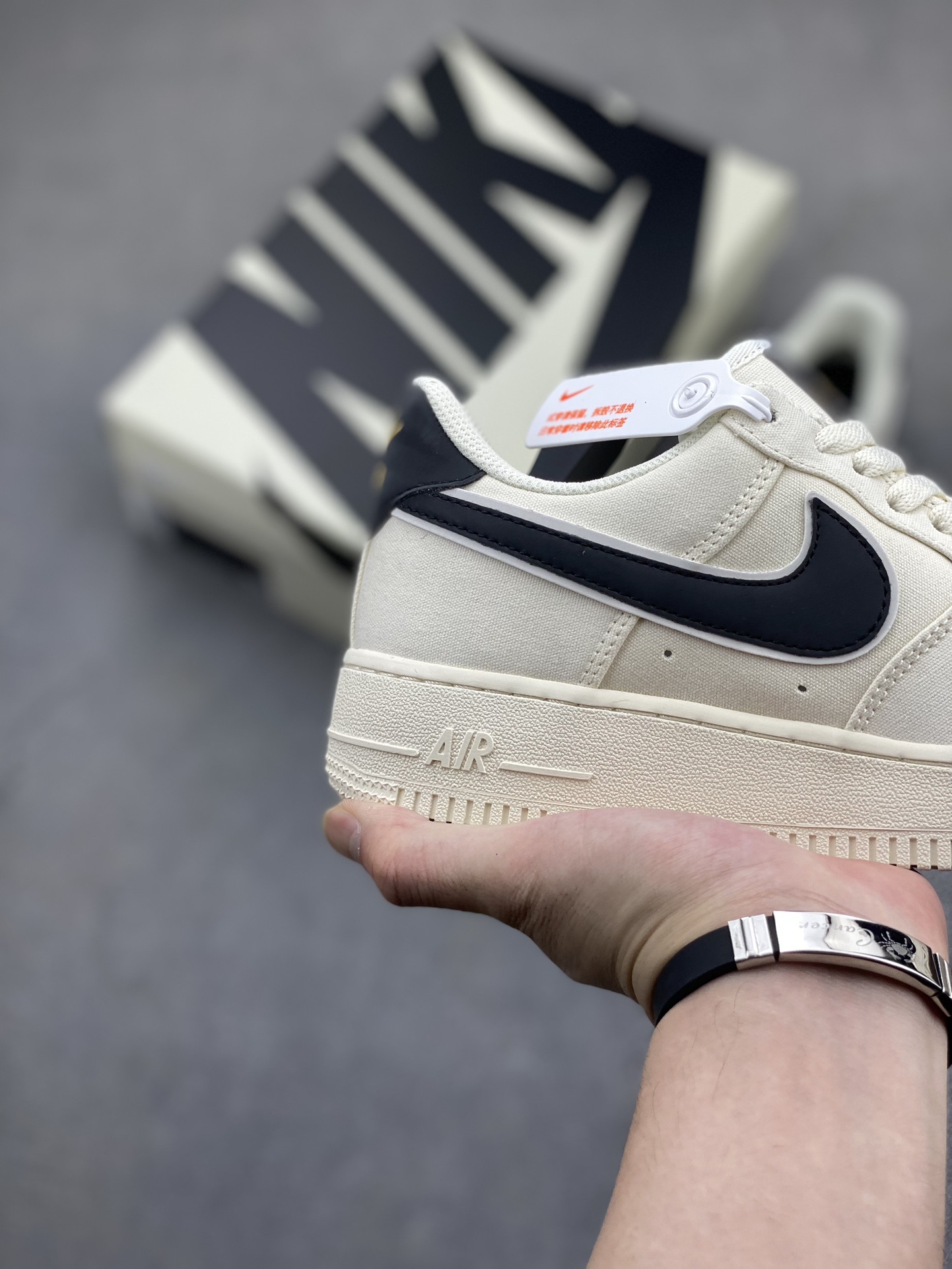 Nike Air Force 1 '07 Low Casual Sneakers - Black/Gold Accents, Premium Comfort 6 i1718908973 1605 3