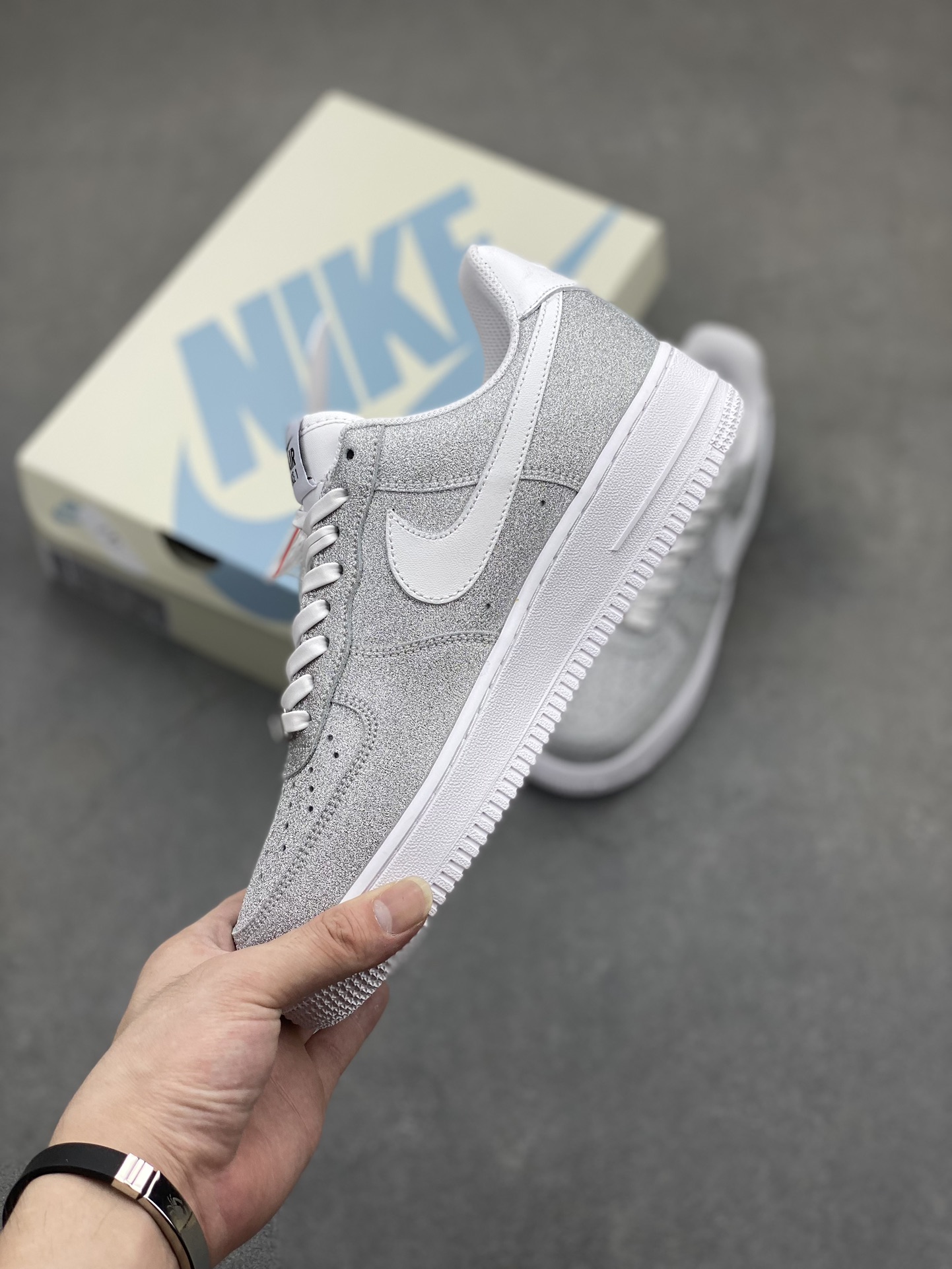 Nike Air Force 1 CW2288-015 Silver Glitter Sneakers 3 i1718996819 9852 4
