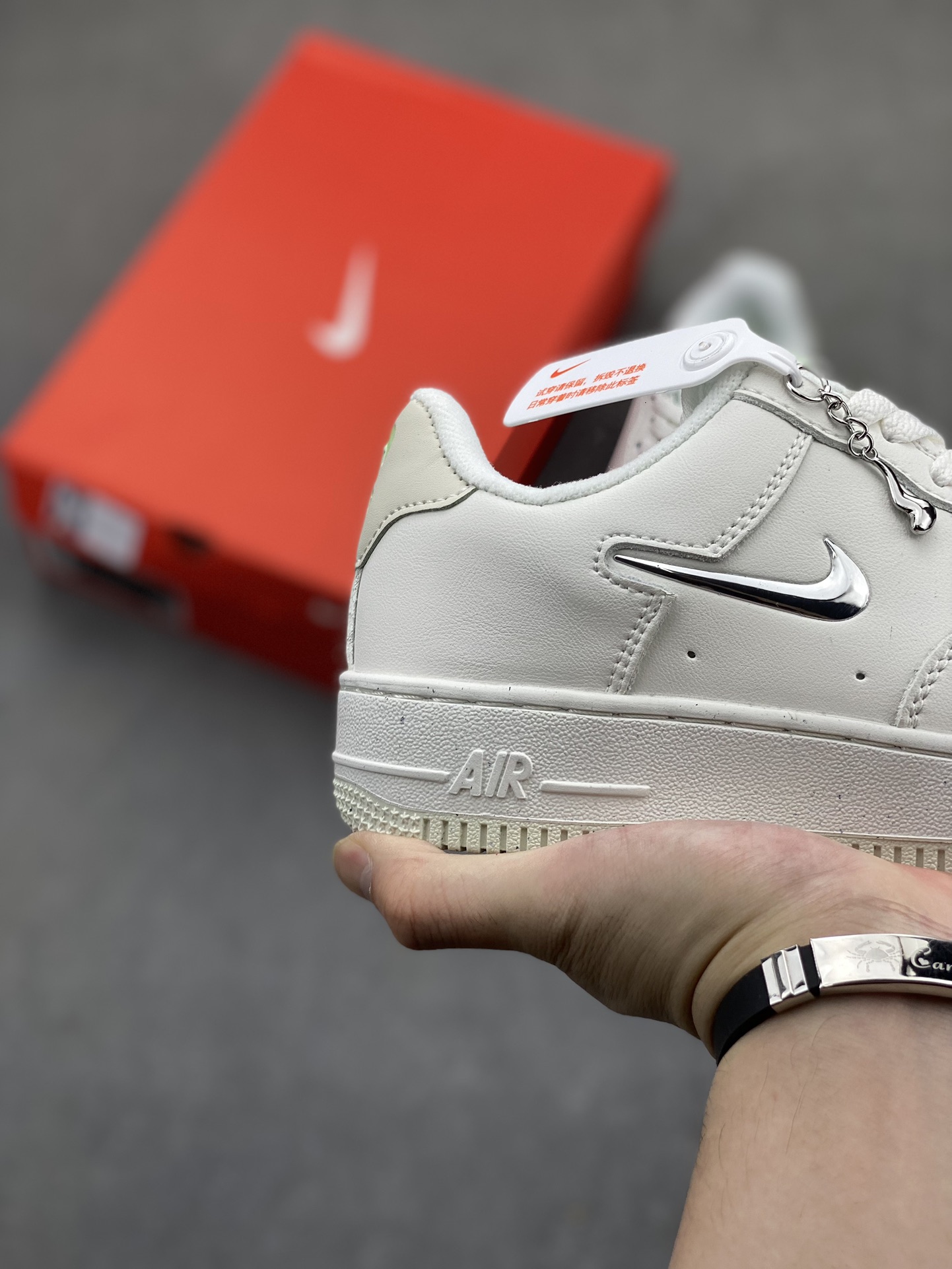 Nike Air Force 1 '07 Low White Silver - Iconic Style, Modern Comfort 6 i1719083527 6099 0