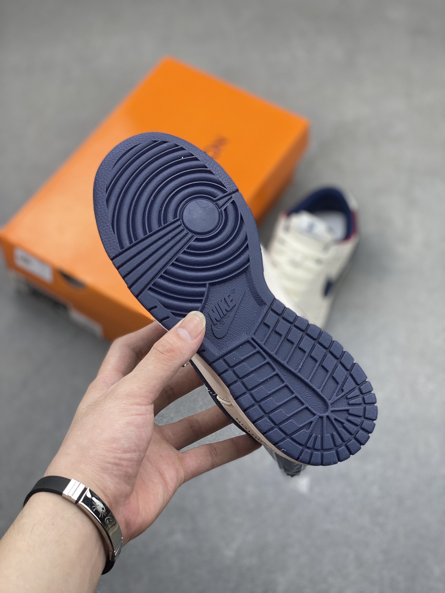 Nike SB Dunk Low Louis Vuitton Edition - Premium Casual Skate Shoes 7 i1719083890 6844 4