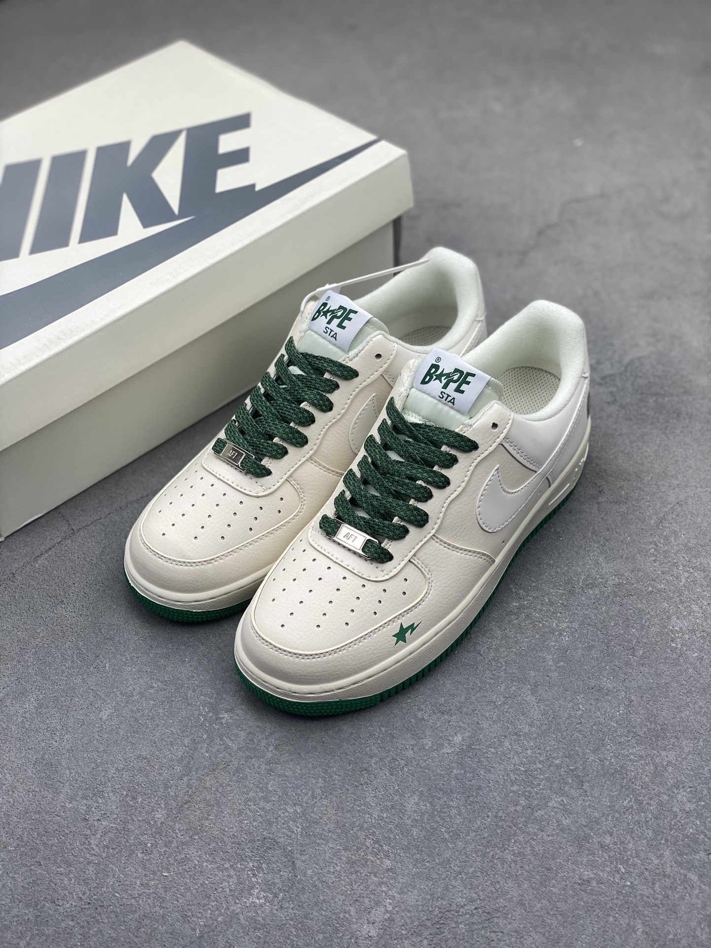 Nike Air Force 1 '07 Low BAPE Collab - Cream & Green Star Edition 9 i1719172455 7501 0