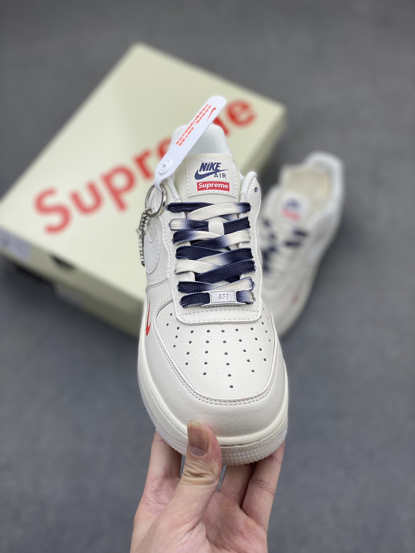 Nike Air Force 1 '07 Low Supreme Collab White/Blue Sneakers - Limited Edition 3 i1719172523 3912 2