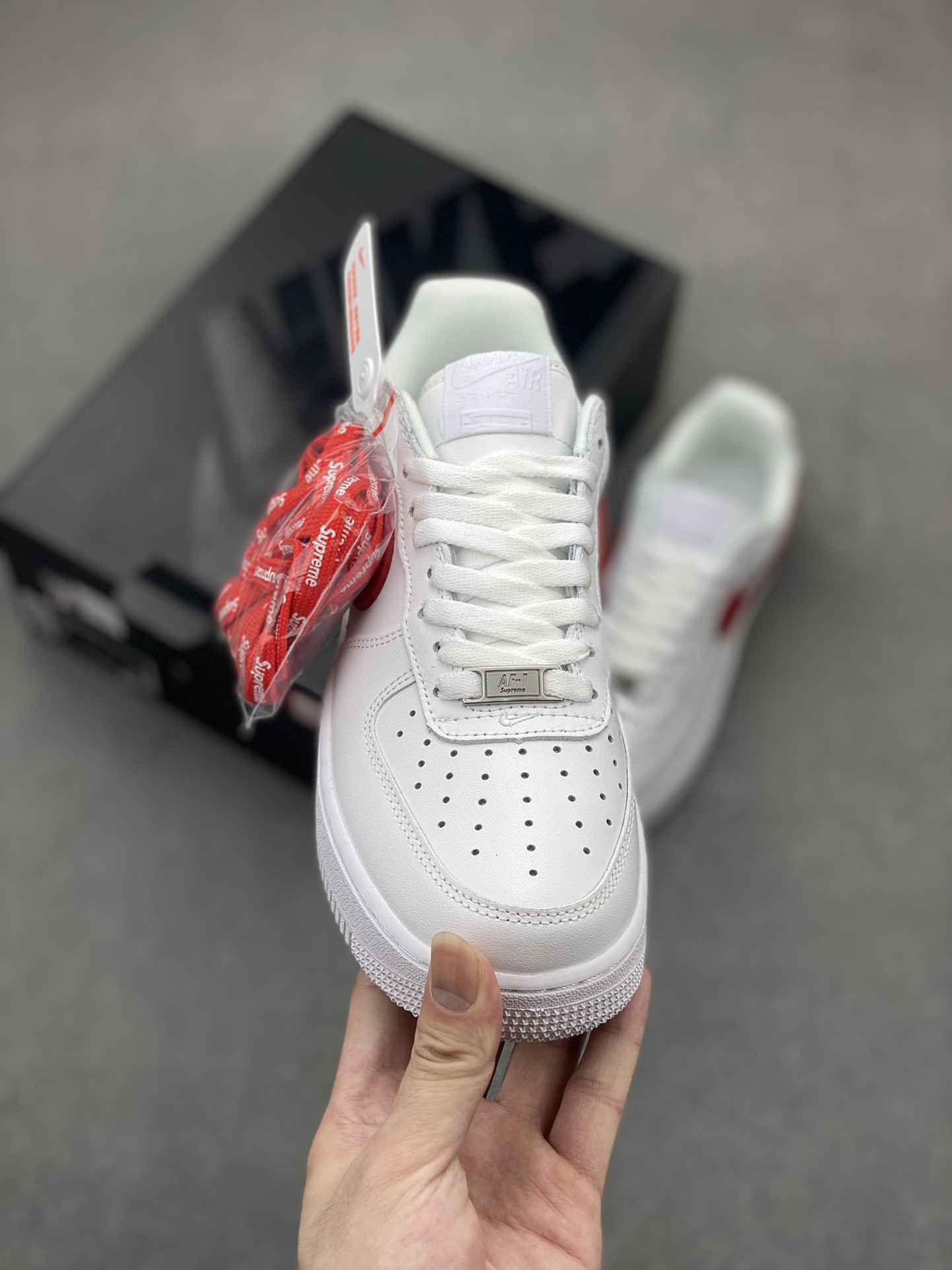 Nike Air Force 1 '07 Low Supreme CU9225-101 White/Red Sneakers 3 i1719262311 1472 6