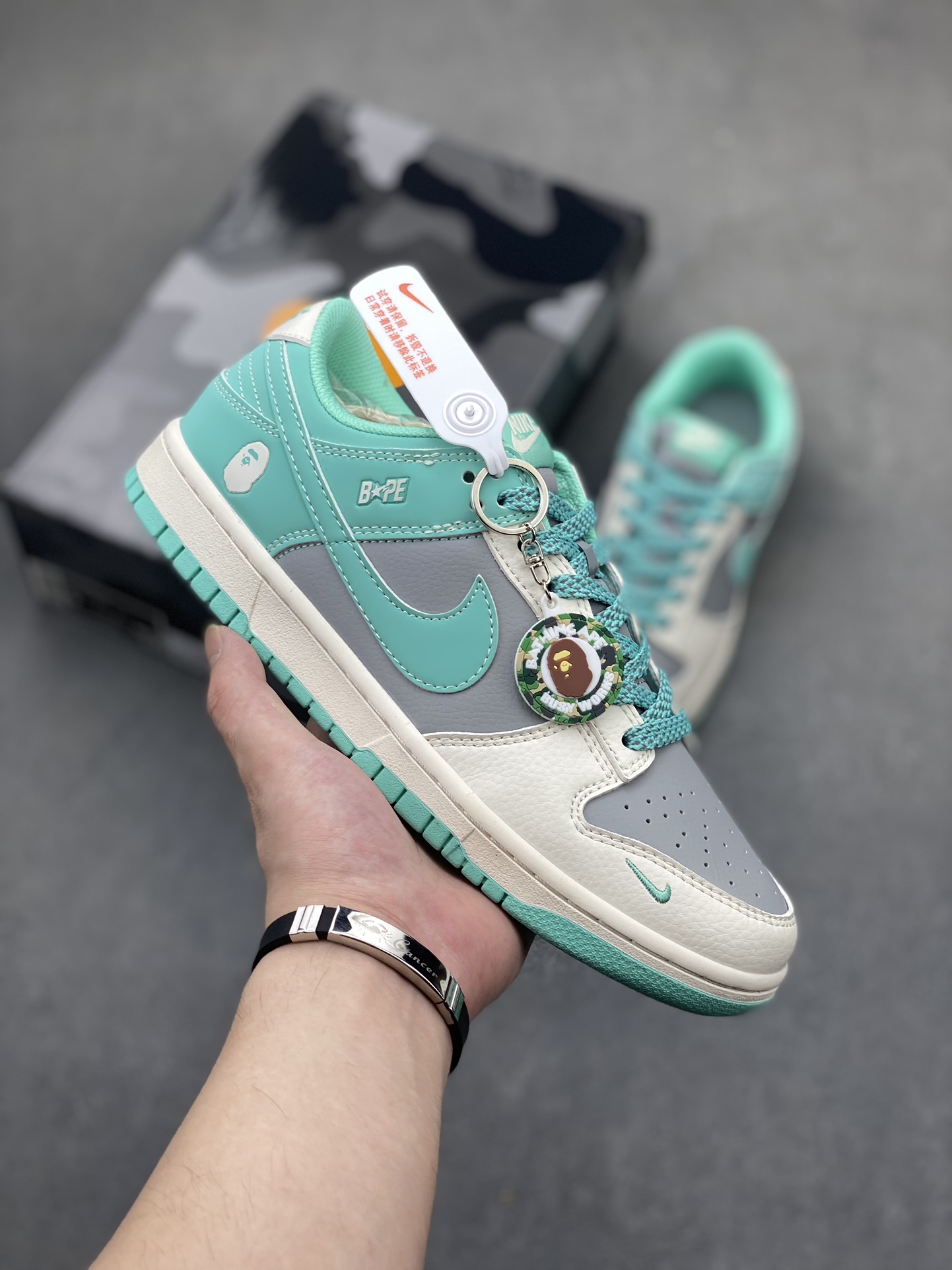 Nike SB Dunk Low BAPE Collabo - Limited Edition Anniversary Sneakers 1 i1719264587 285 4