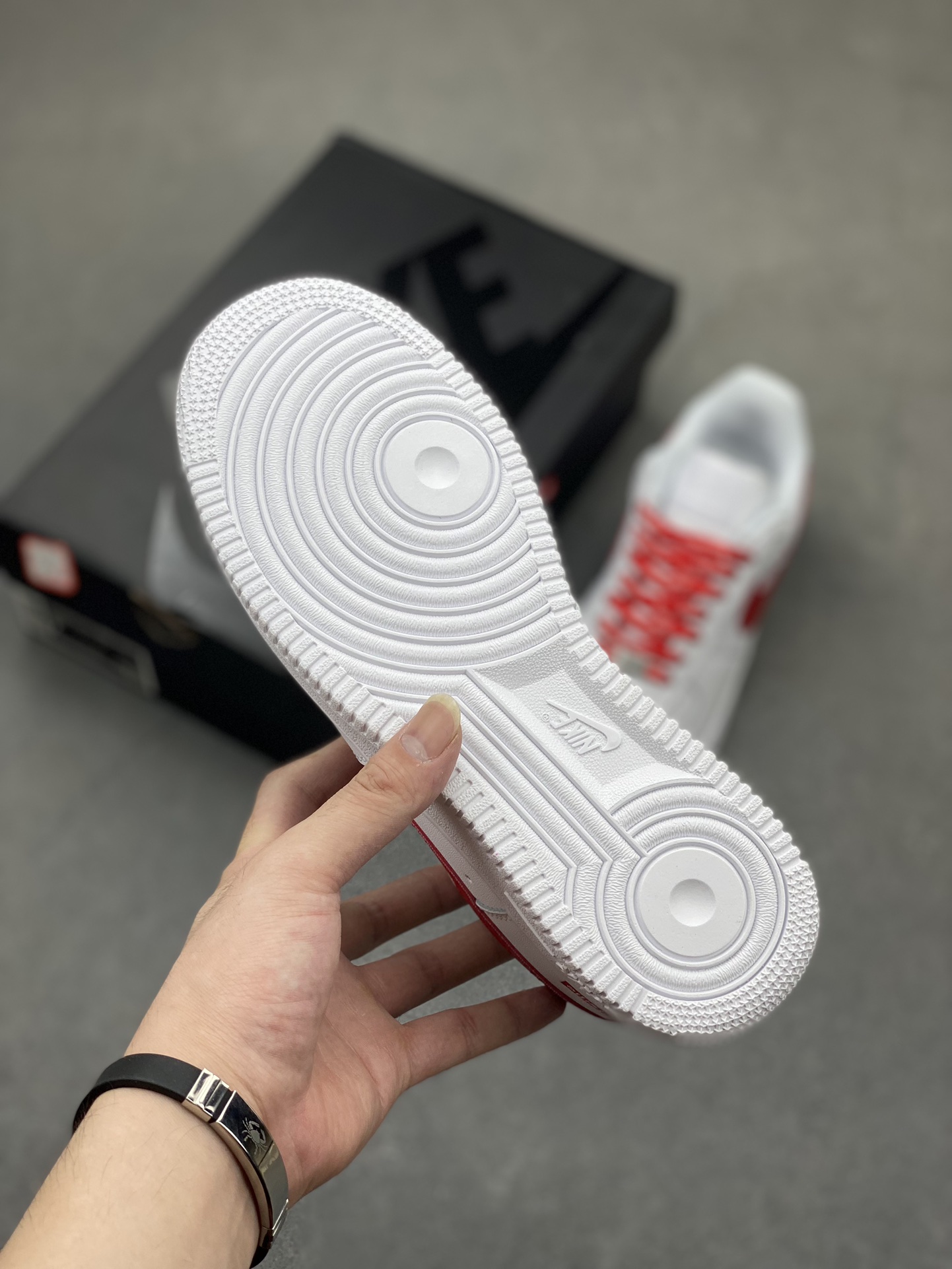 Nike Air Force 1 Low Supreme White Red CU9225-100 Sneakers 7 i1719351521 1298 6