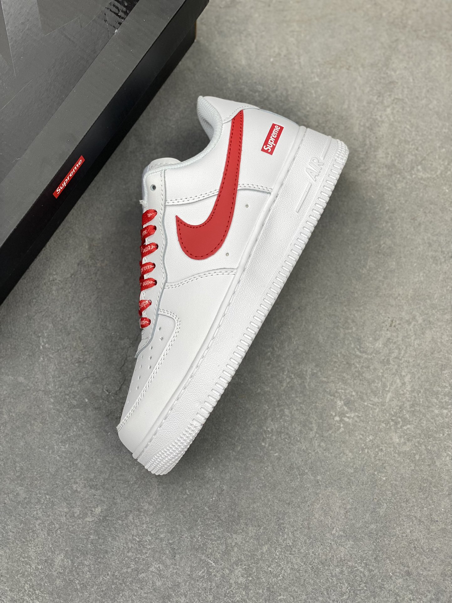 Nike Air Force 1 Low Supreme White Red CU9225-100 Sneakers 8 i1719351521 3290 8