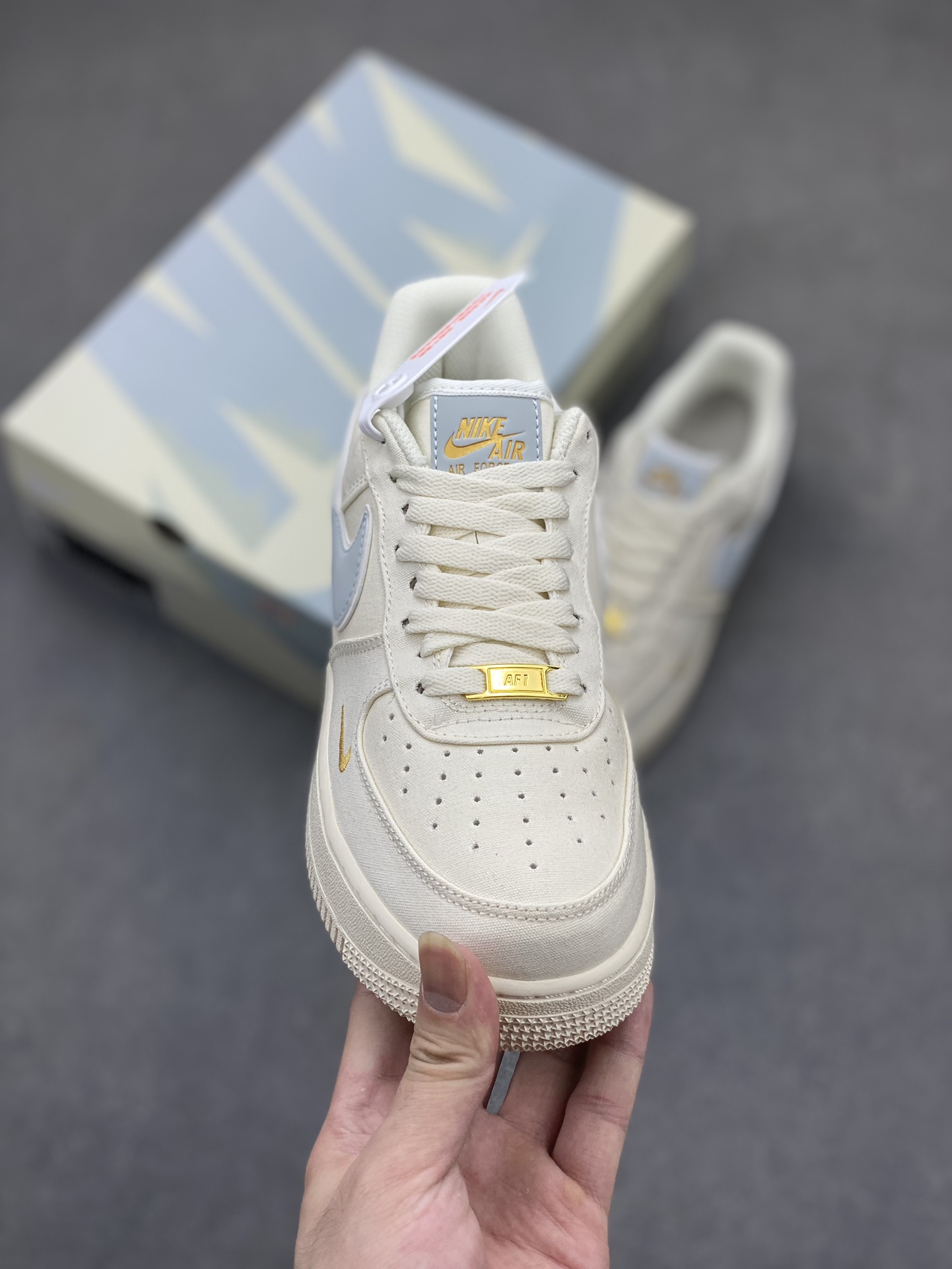 Nike Air Force 1 '07: Ice Blue Gold Accents, Low-Top Casual Sneakers 3 i1719351700 107 6