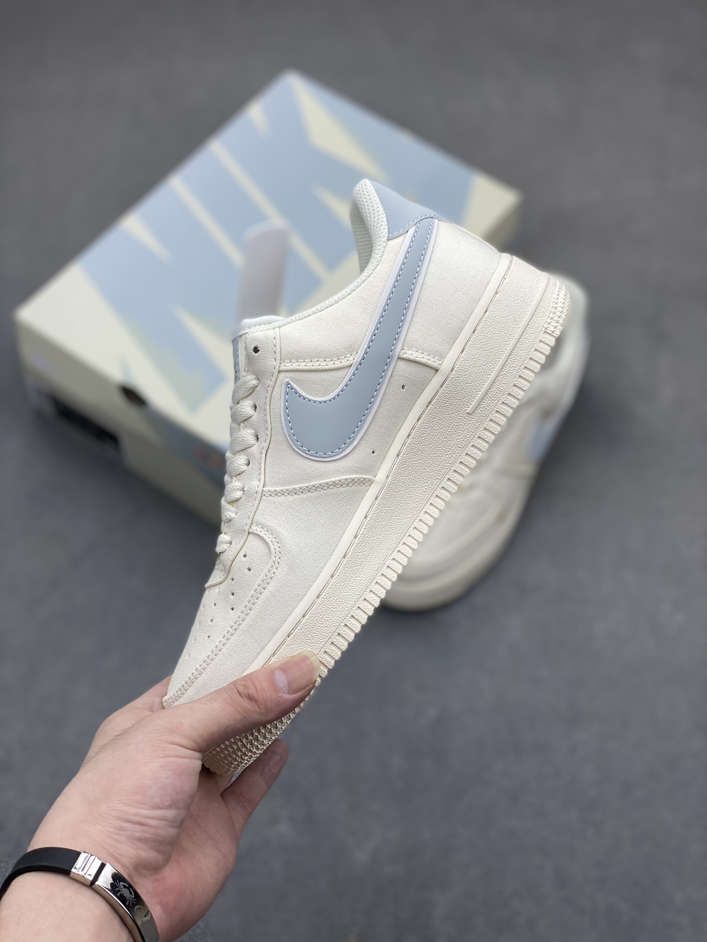Nike Air Force 1 '07: Ice Blue Gold Accents, Low-Top Casual Sneakers 4 i1719351700 2836 4