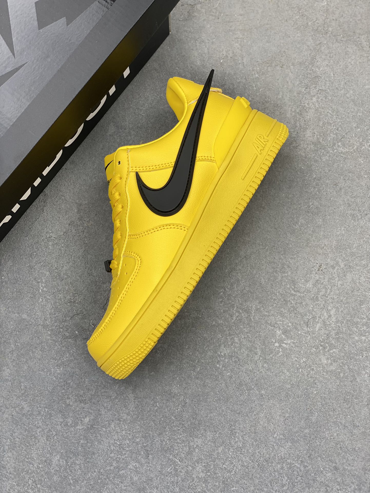 Nike Air Force 1 Low AMBUSH Yellow Black DV3464-005 Sneakers 8 i1719351778 1553 0