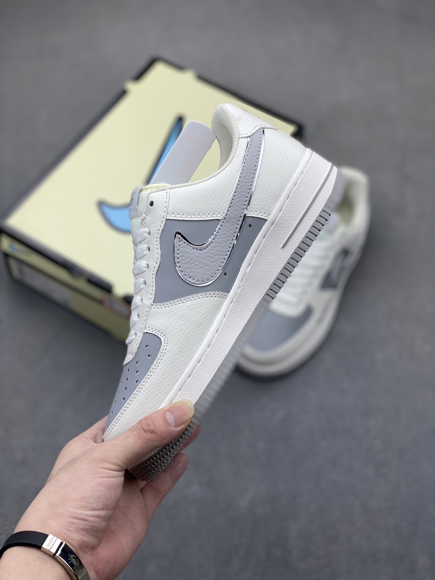 Nike Air Force 1 Low Sneakers - Classic Style, Superior Comfort, Perfect Fit 4 i1719351826 1140 8