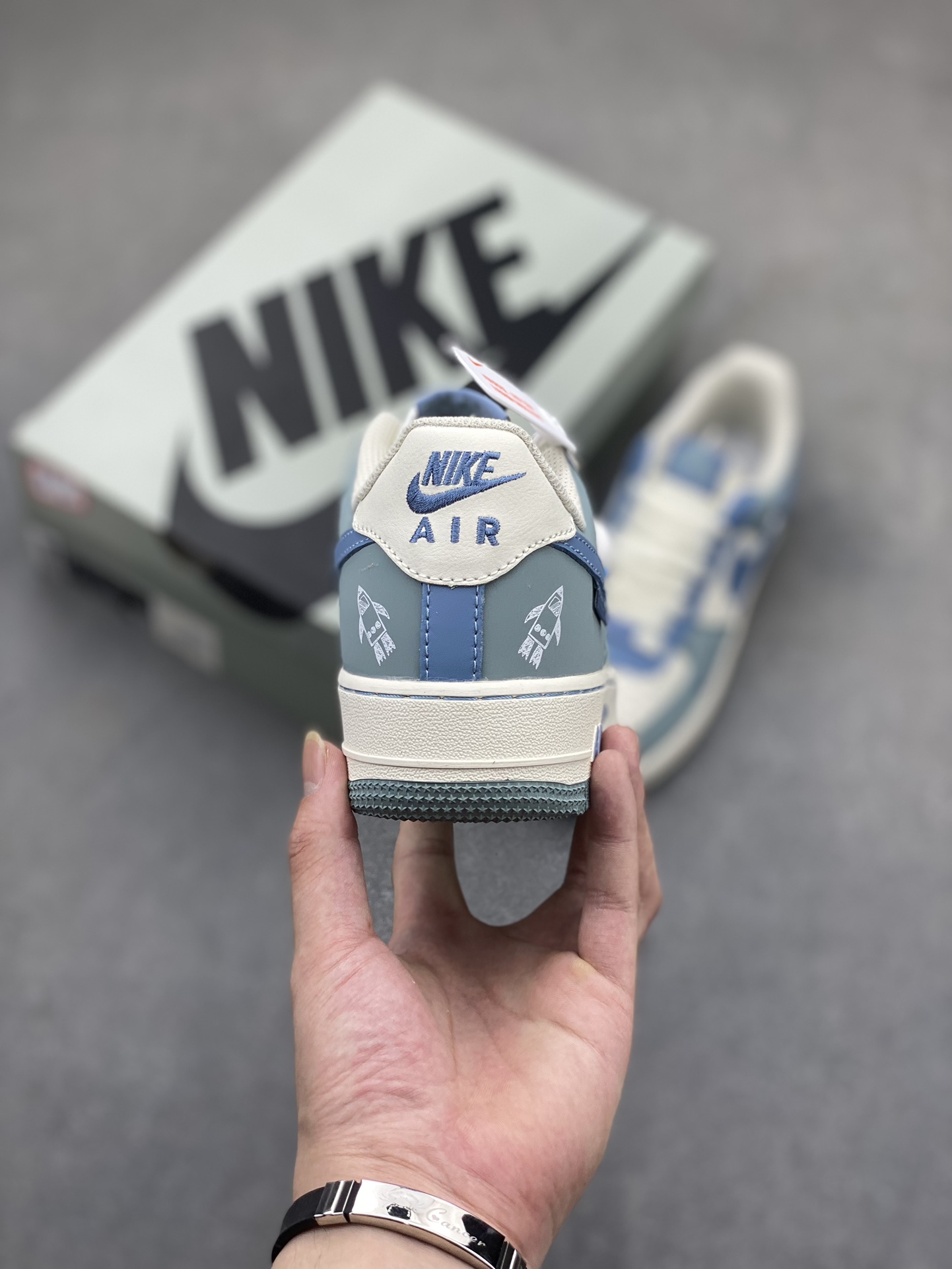 Nike Air Force 1 Low White Blue Grey Astronaut Sneakers DB3301-711 5 i1719429342 2113 7
