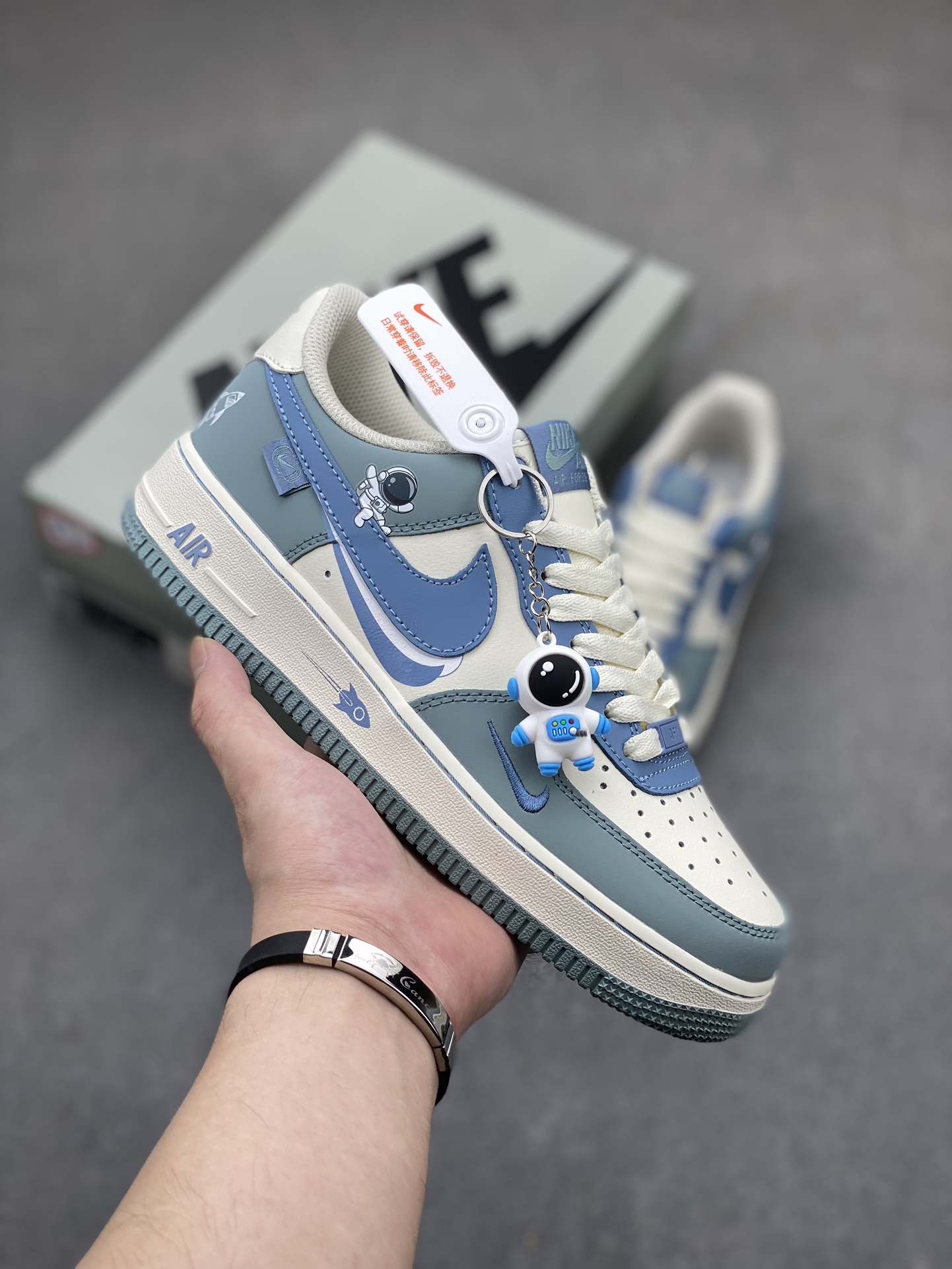 Nike Air Force 1 Low White Blue Grey Astronaut Sneakers DB3301-711 2 i1719429342 4636 3