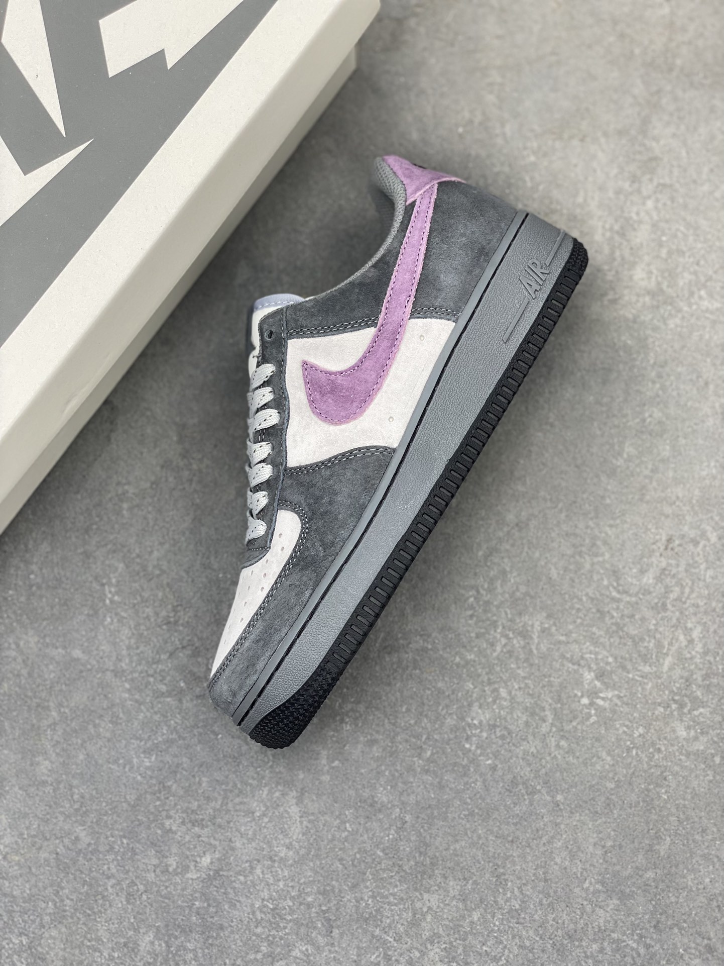 Nike Air Force 1 Low Grey/Purple Suede Sneakers DV0788-117 8 i1719431151 9111 5