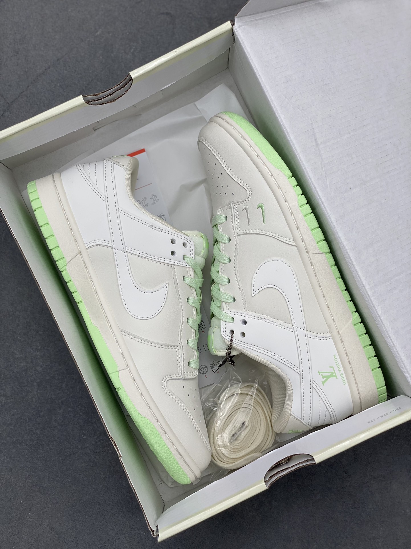 Nike SB Dunk Low Louis Vuitton Custom Sneakers - Premium Quality, Limited Edition 10 i1719431231 739 0